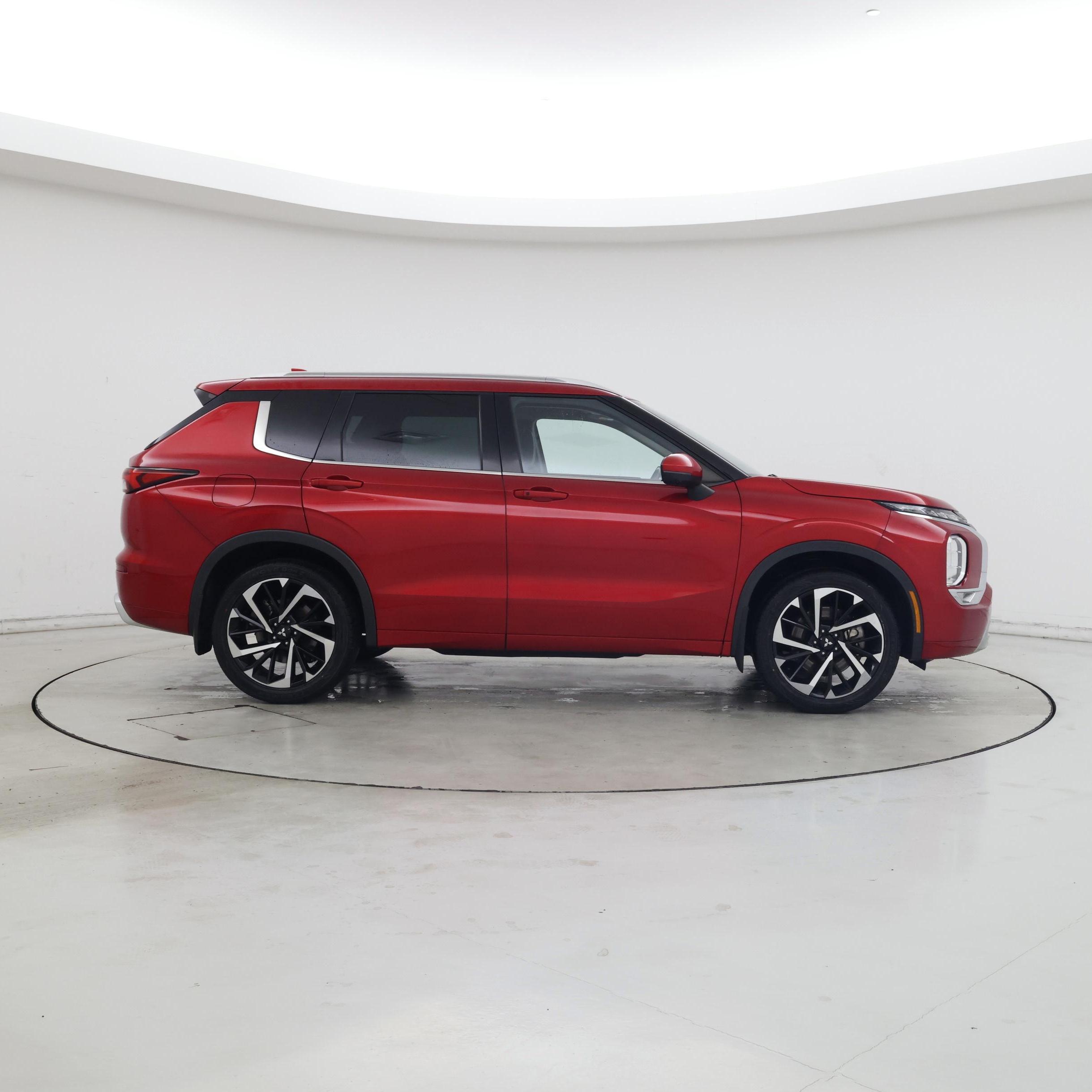 Thumbnail: 2022 Mitsubishi Outlander - 7