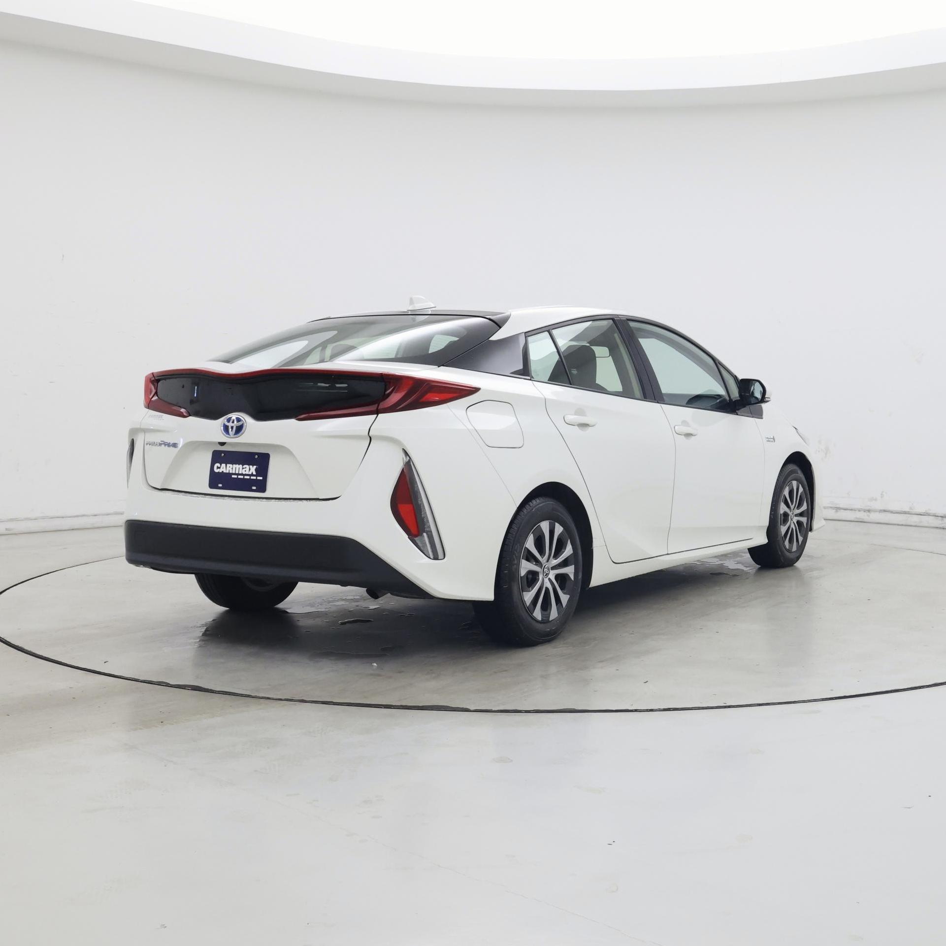Thumbnail: 2020 Toyota Prius Prime - 8