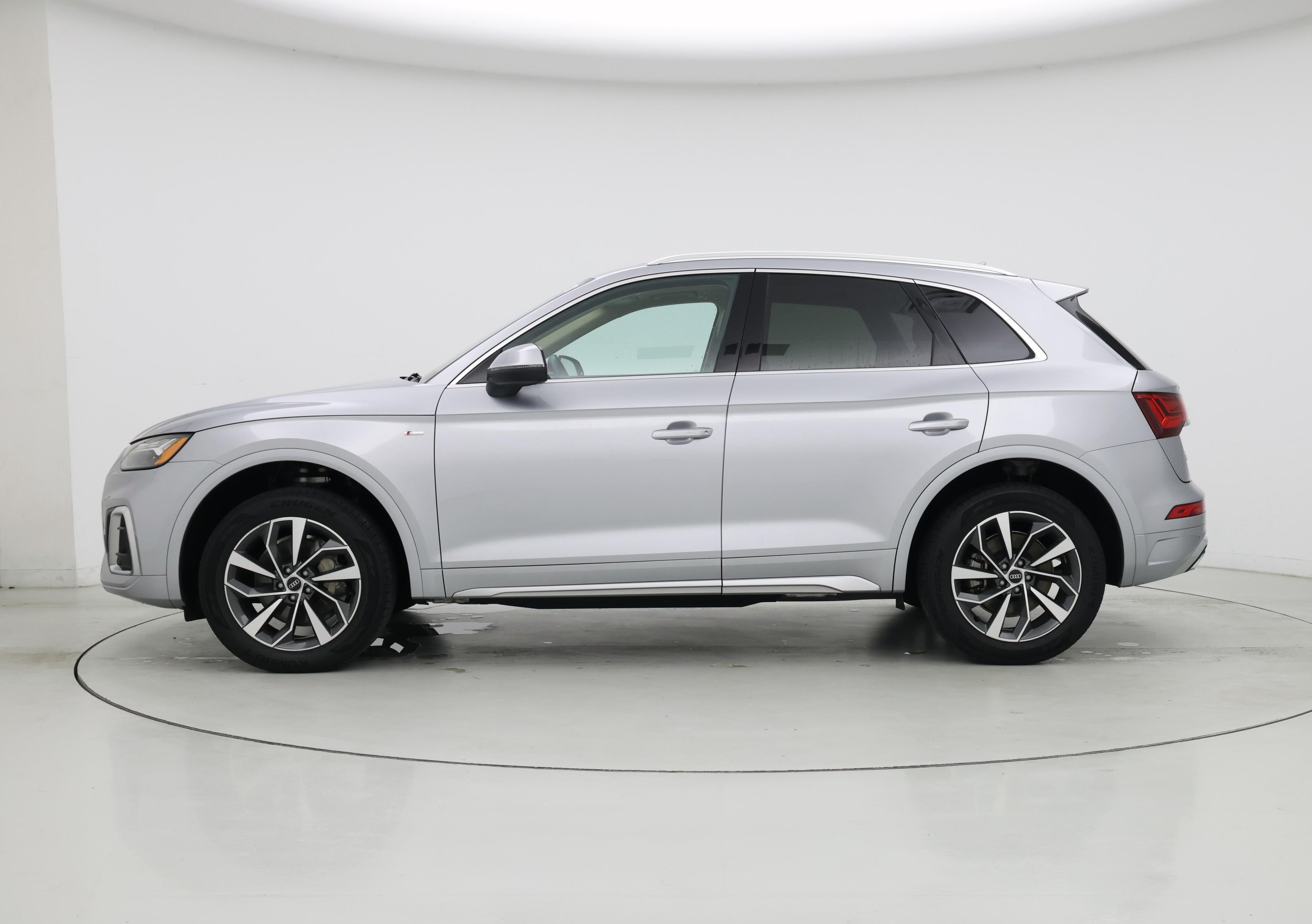 Thumbnail: 2022 Audi Q5 - 3