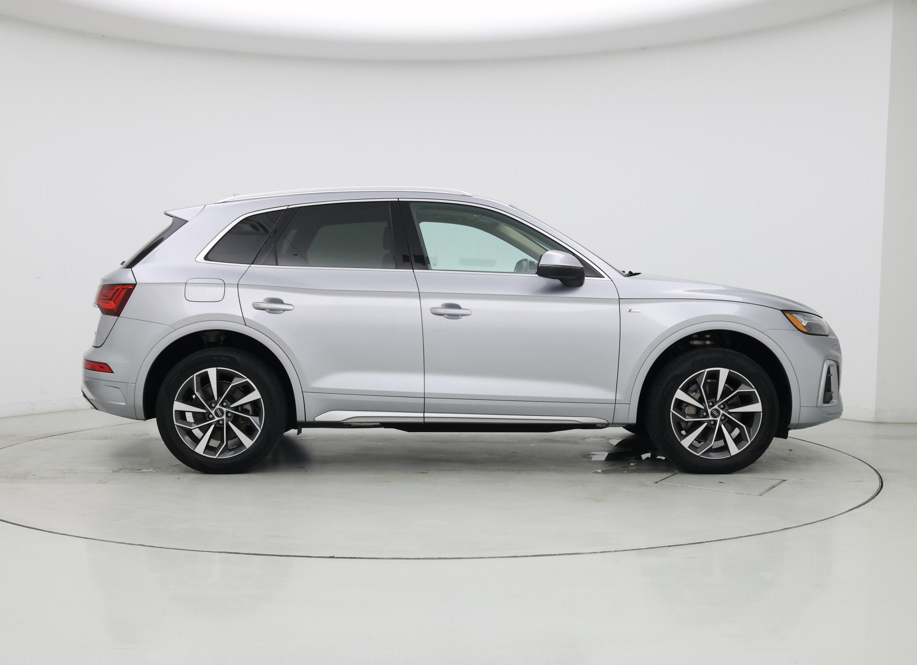 Thumbnail: 2022 Audi Q5 - 7