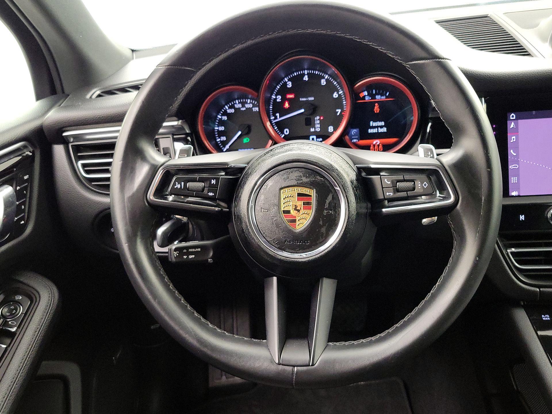 Thumbnail: 2022 Porsche Macan - 10