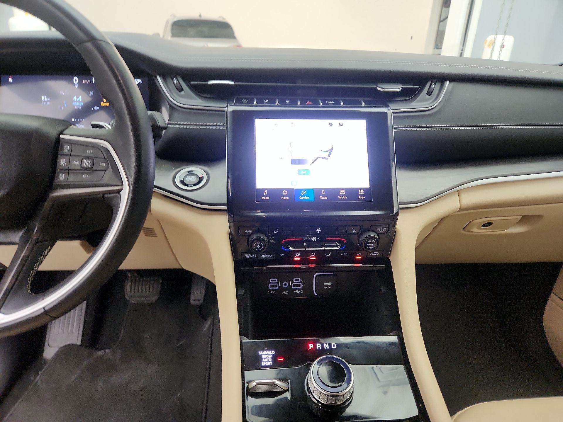 Thumbnail: 2022 Jeep Grand Cherokee - 9