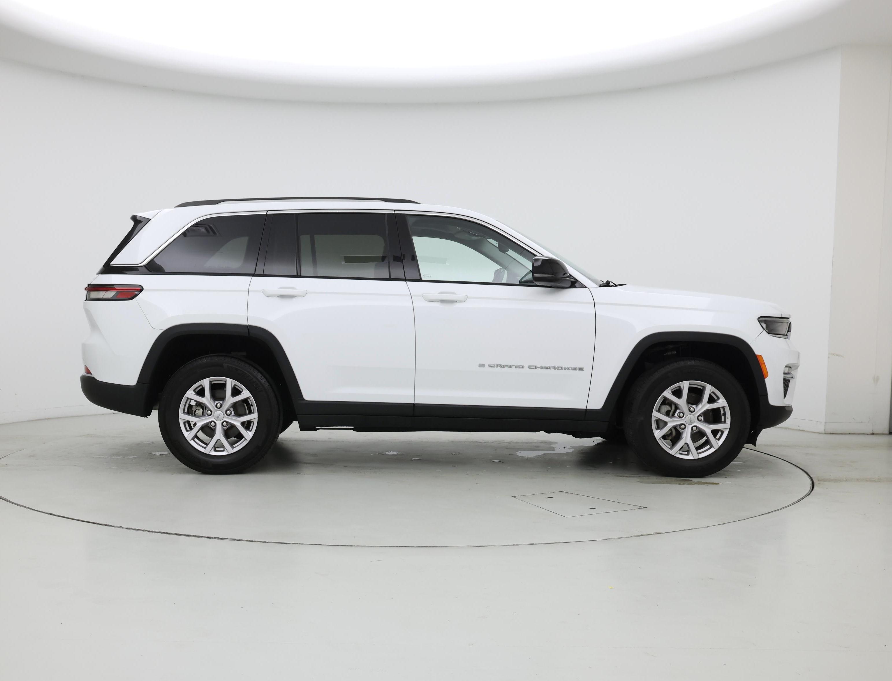 Thumbnail: 2022 Jeep Grand Cherokee - 7