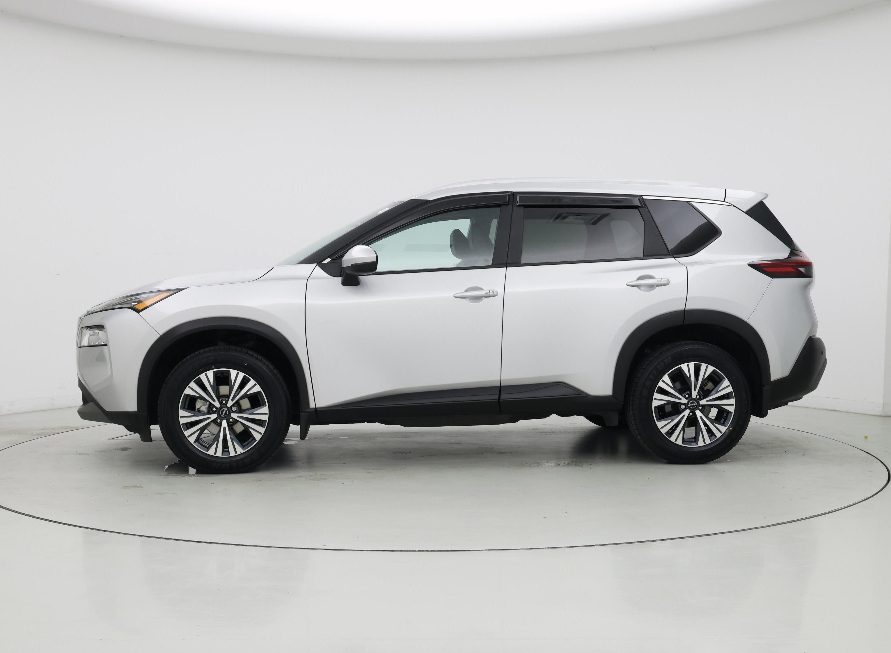 Thumbnail: 2022 Nissan Rogue - 3