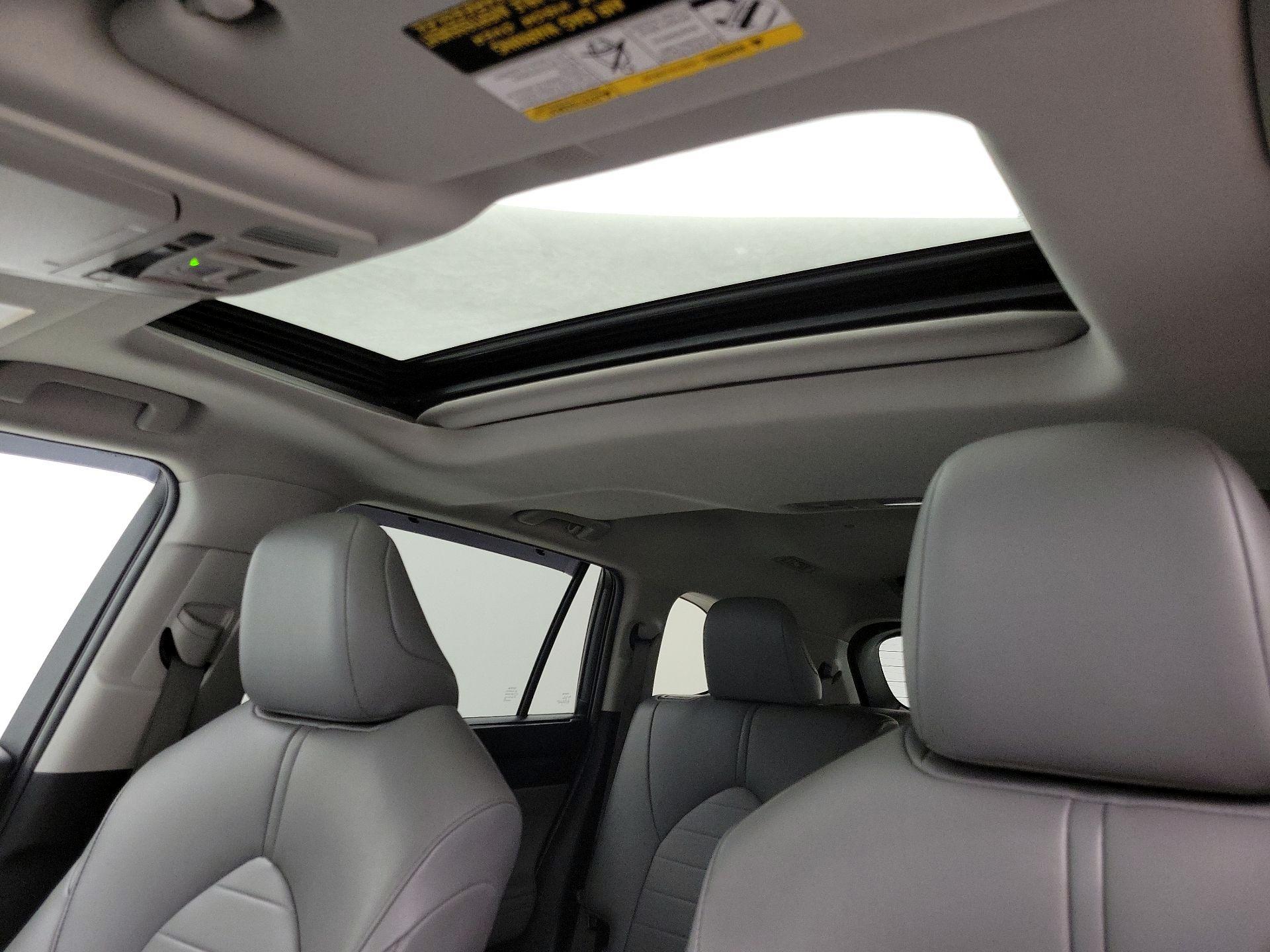 Thumbnail: 2021 Toyota Highlander - 19