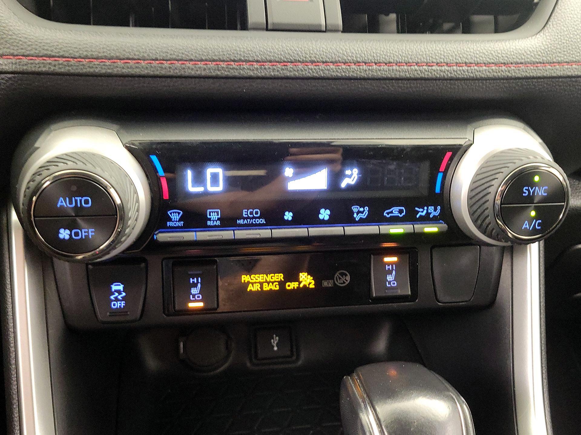Thumbnail: 2021 Toyota RAV4 - 16