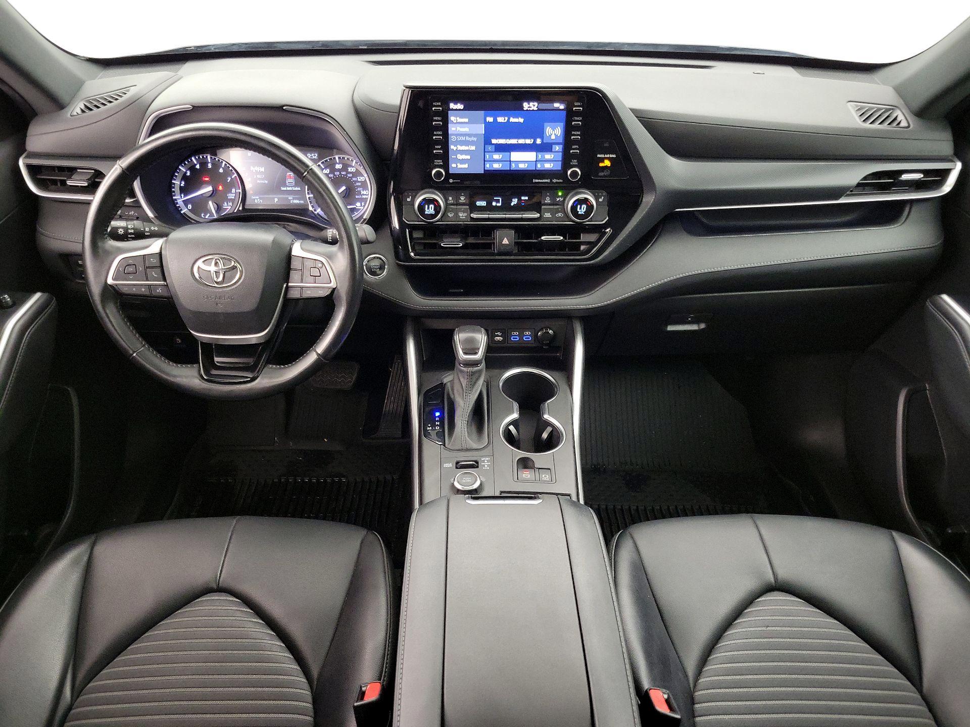Thumbnail: 2022 Toyota Highlander - 9