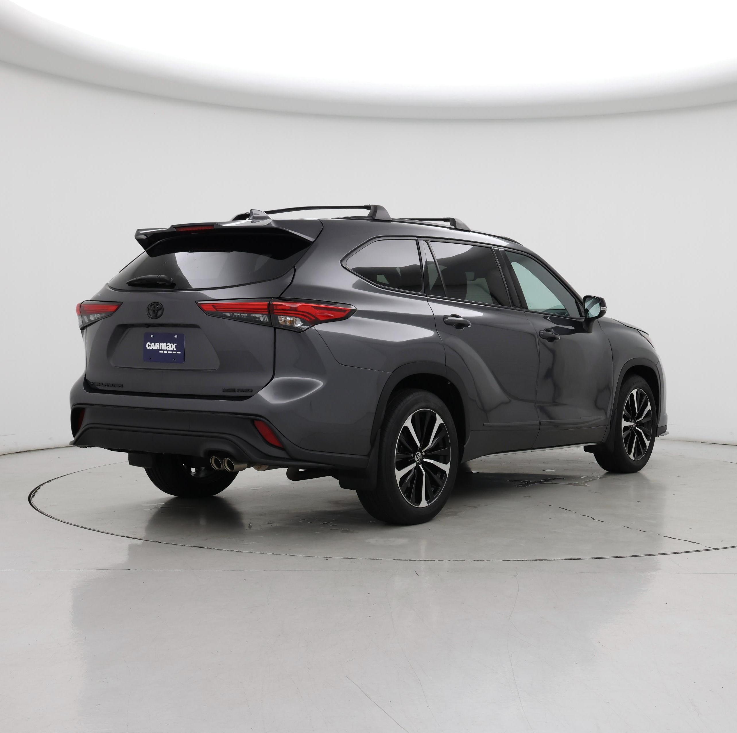 Thumbnail: 2022 Toyota Highlander - 8