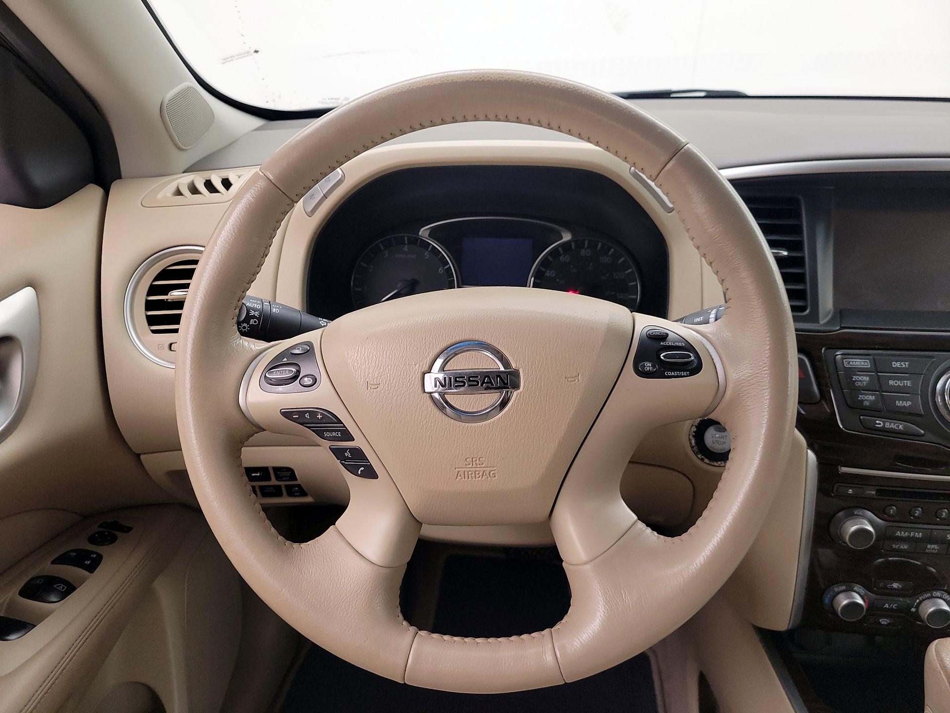 Thumbnail: 2014 Nissan Pathfinder - 10