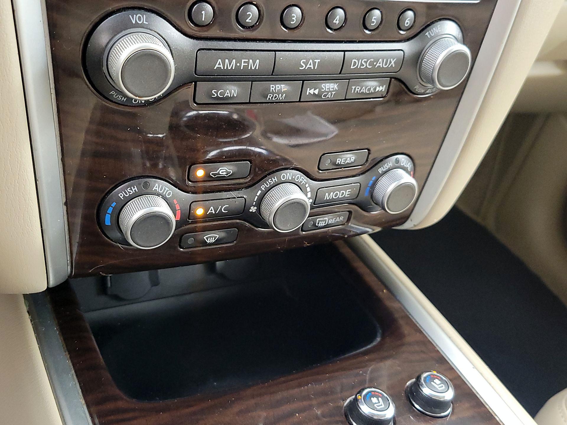 Thumbnail: 2014 Nissan Pathfinder - 17
