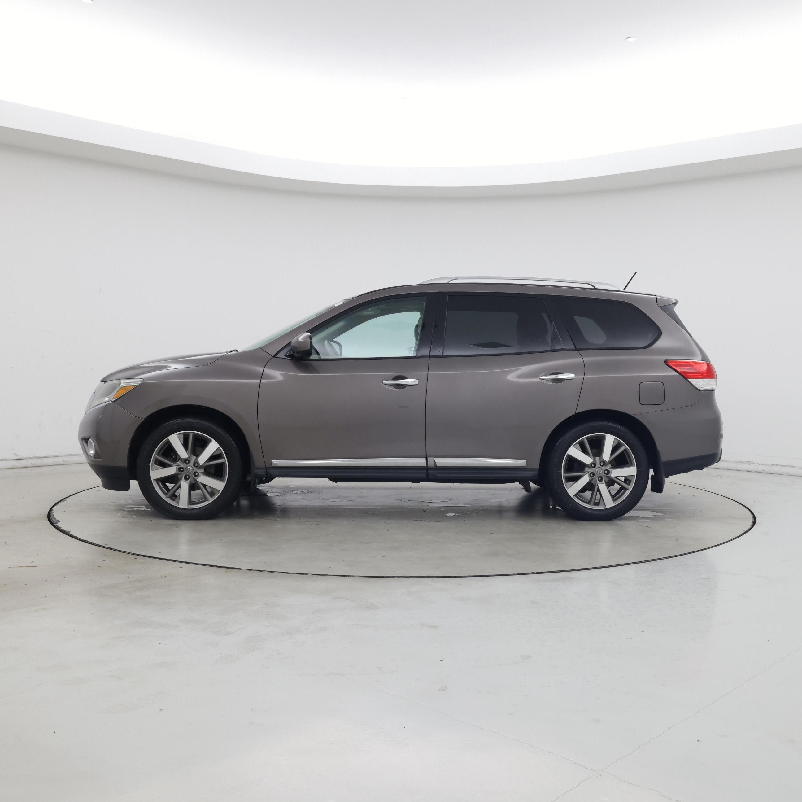 Thumbnail: 2014 Nissan Pathfinder - 3