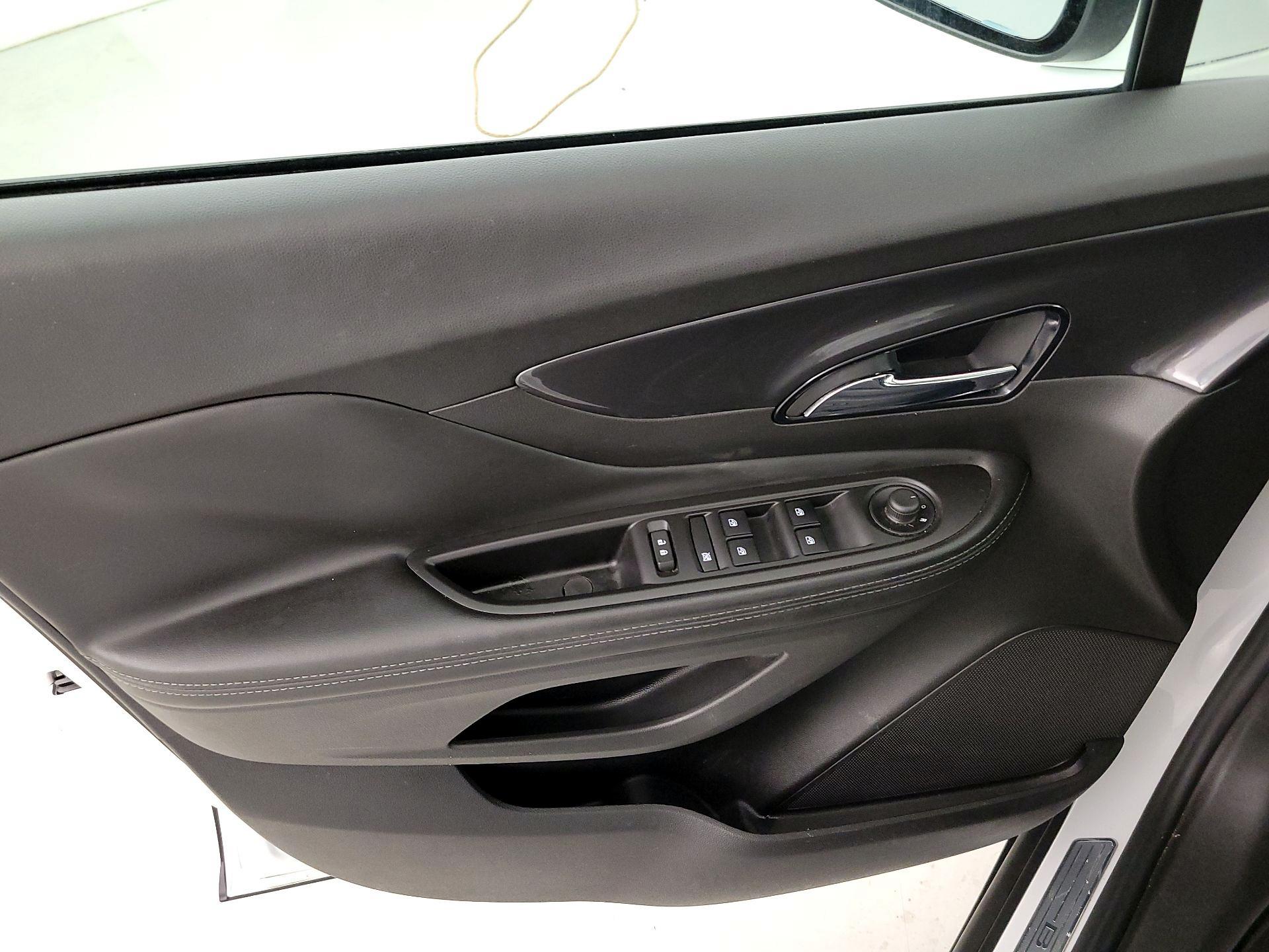 Thumbnail: 2021 Buick Encore - 10
