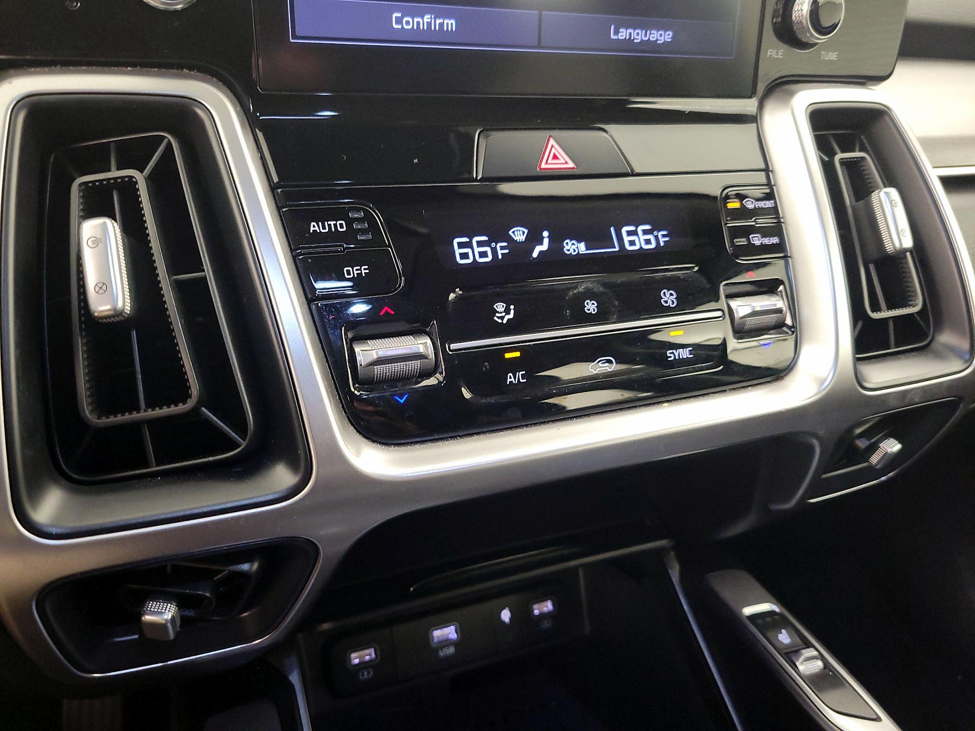 Thumbnail: 2021 Kia Sorento - 14