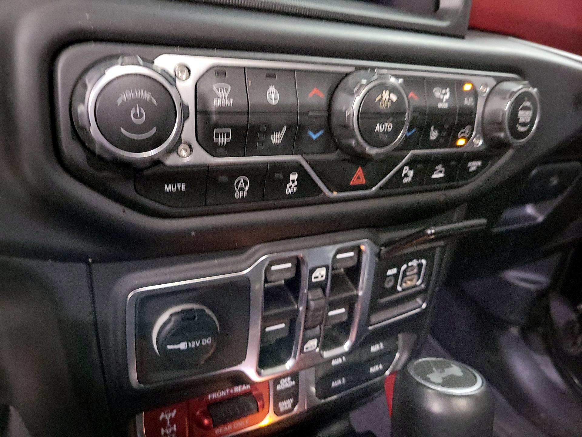 Thumbnail: 2021 Jeep Wrangler - 15