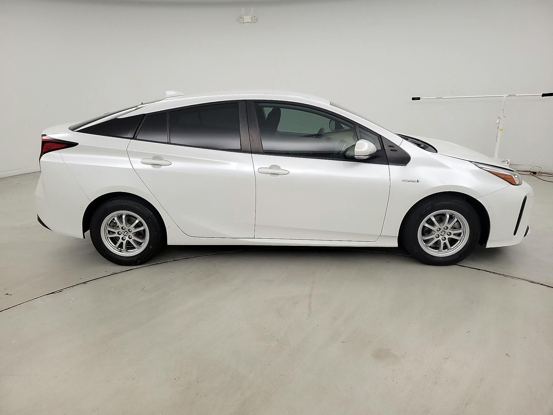 Thumbnail: 2022 Toyota Prius - 4