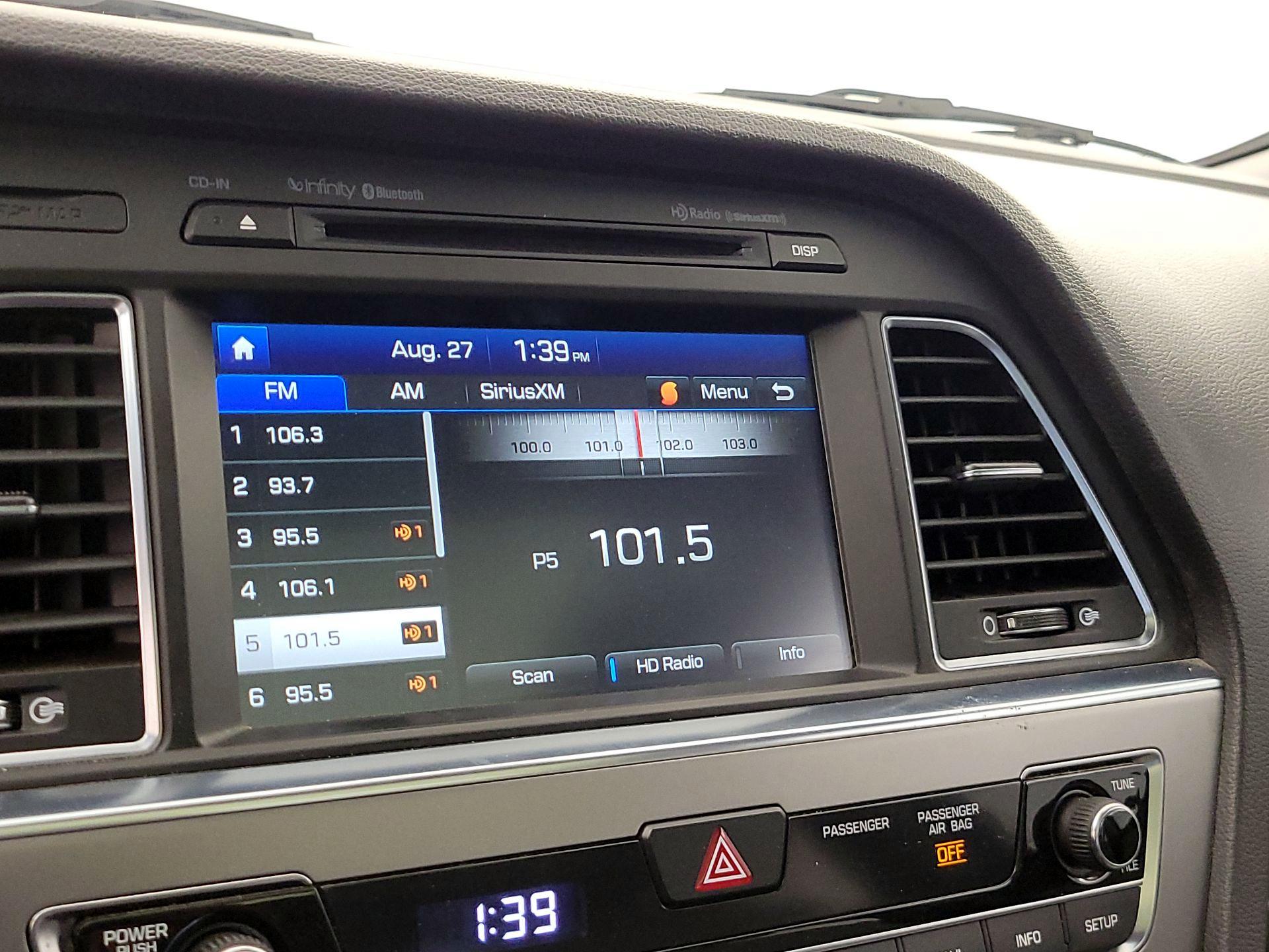 Thumbnail: 2016 Hyundai Sonata - 16