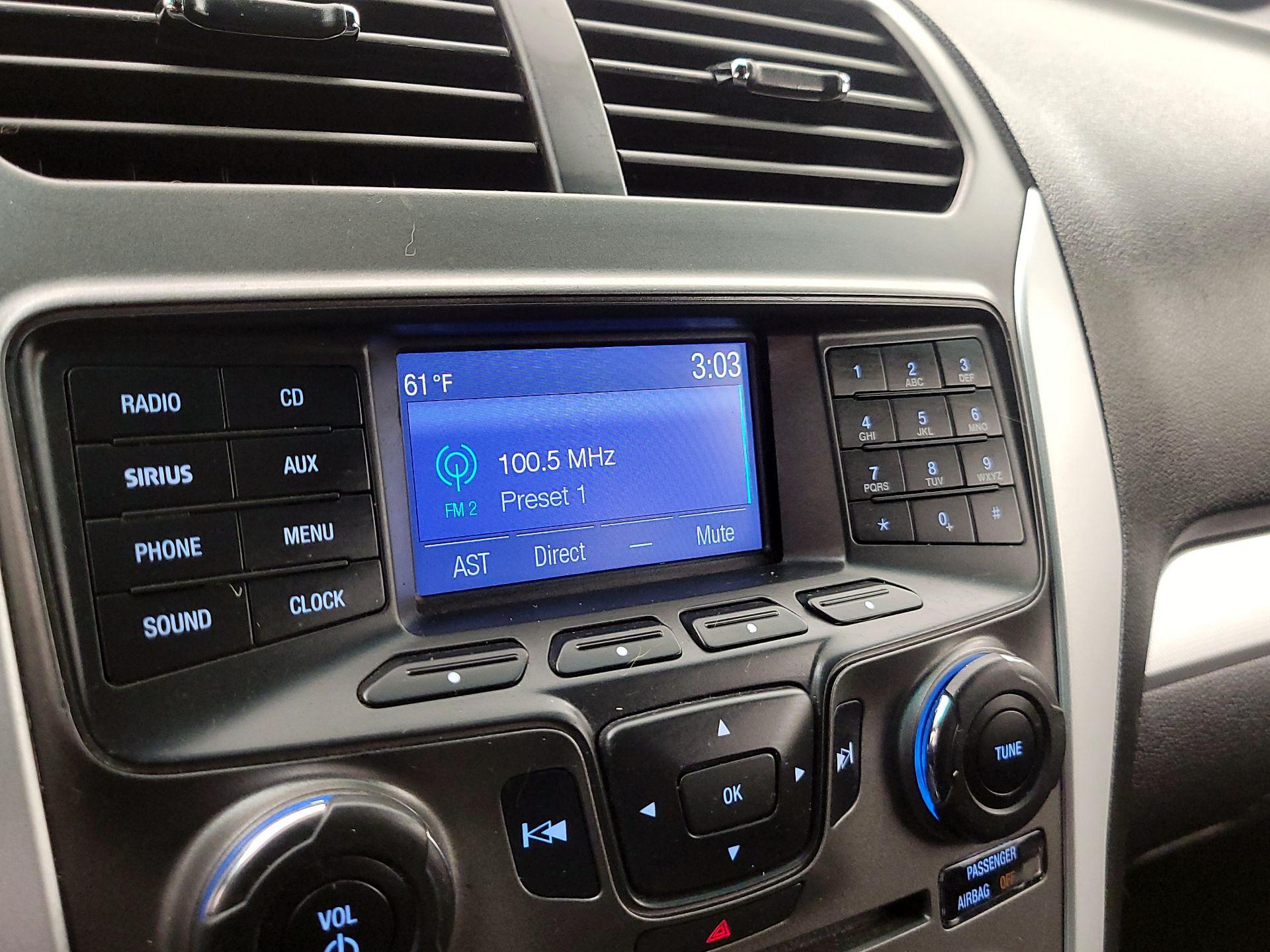 Thumbnail: 2015 Ford Explorer - 14
