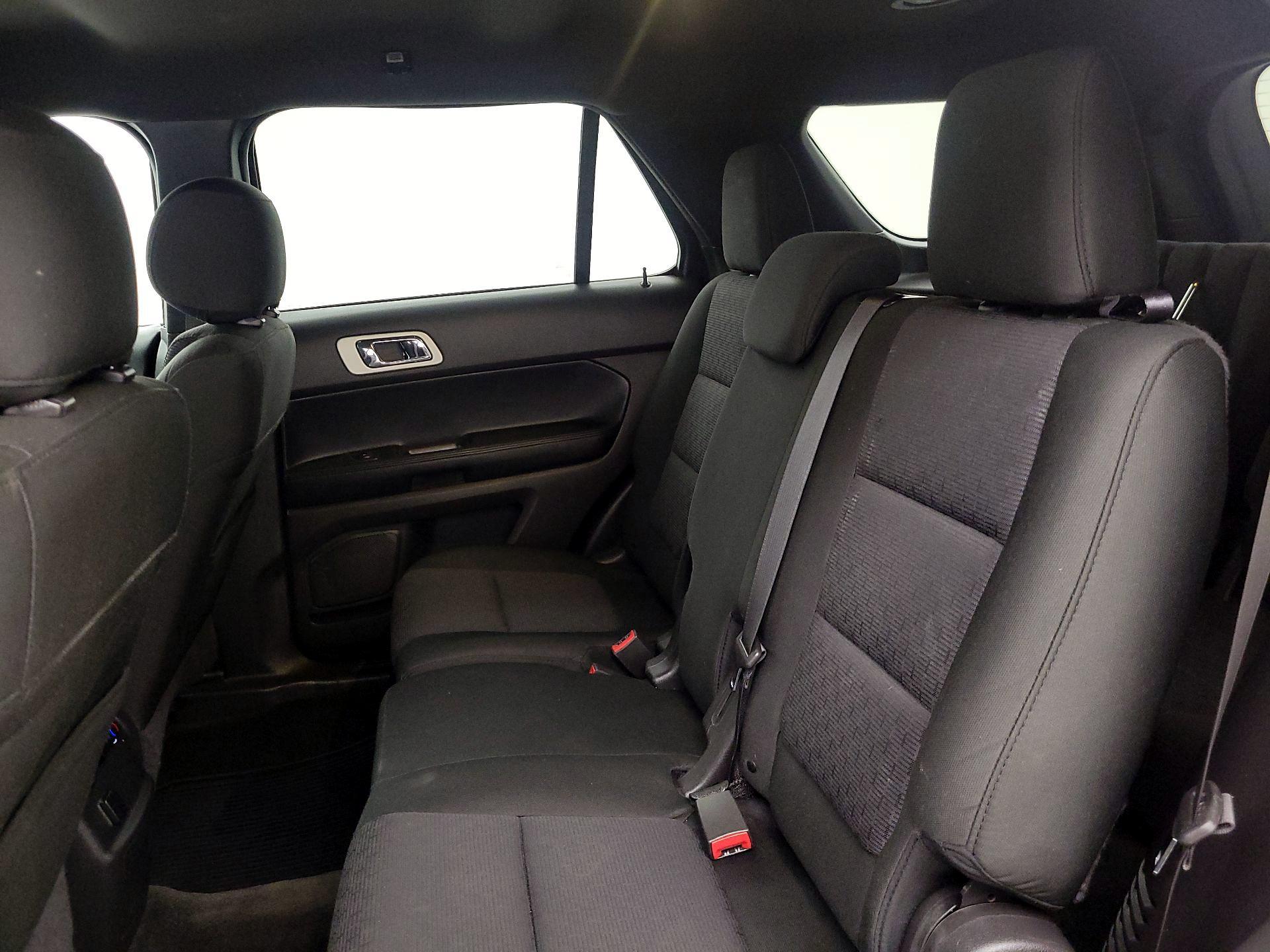 Thumbnail: 2015 Ford Explorer - 18