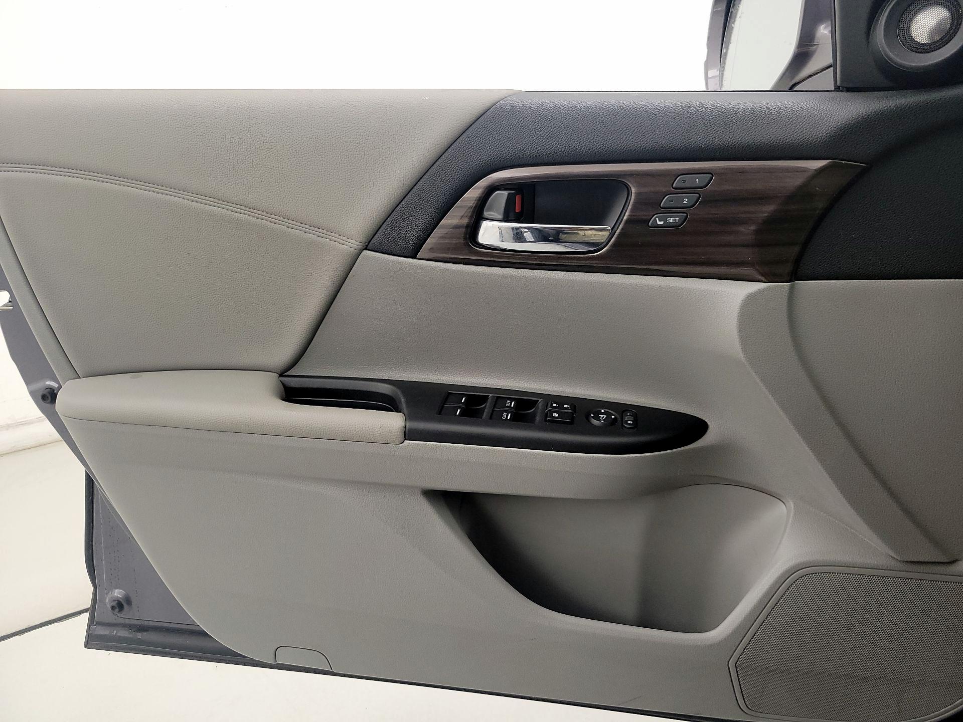 Thumbnail: 2016 Honda Accord - 12