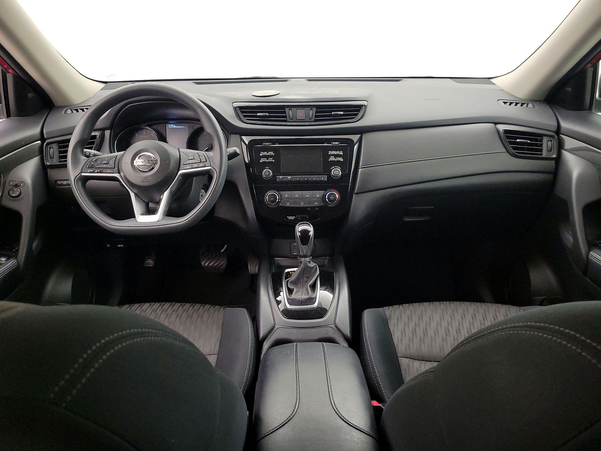 Thumbnail: 2017 Nissan Rogue - 9