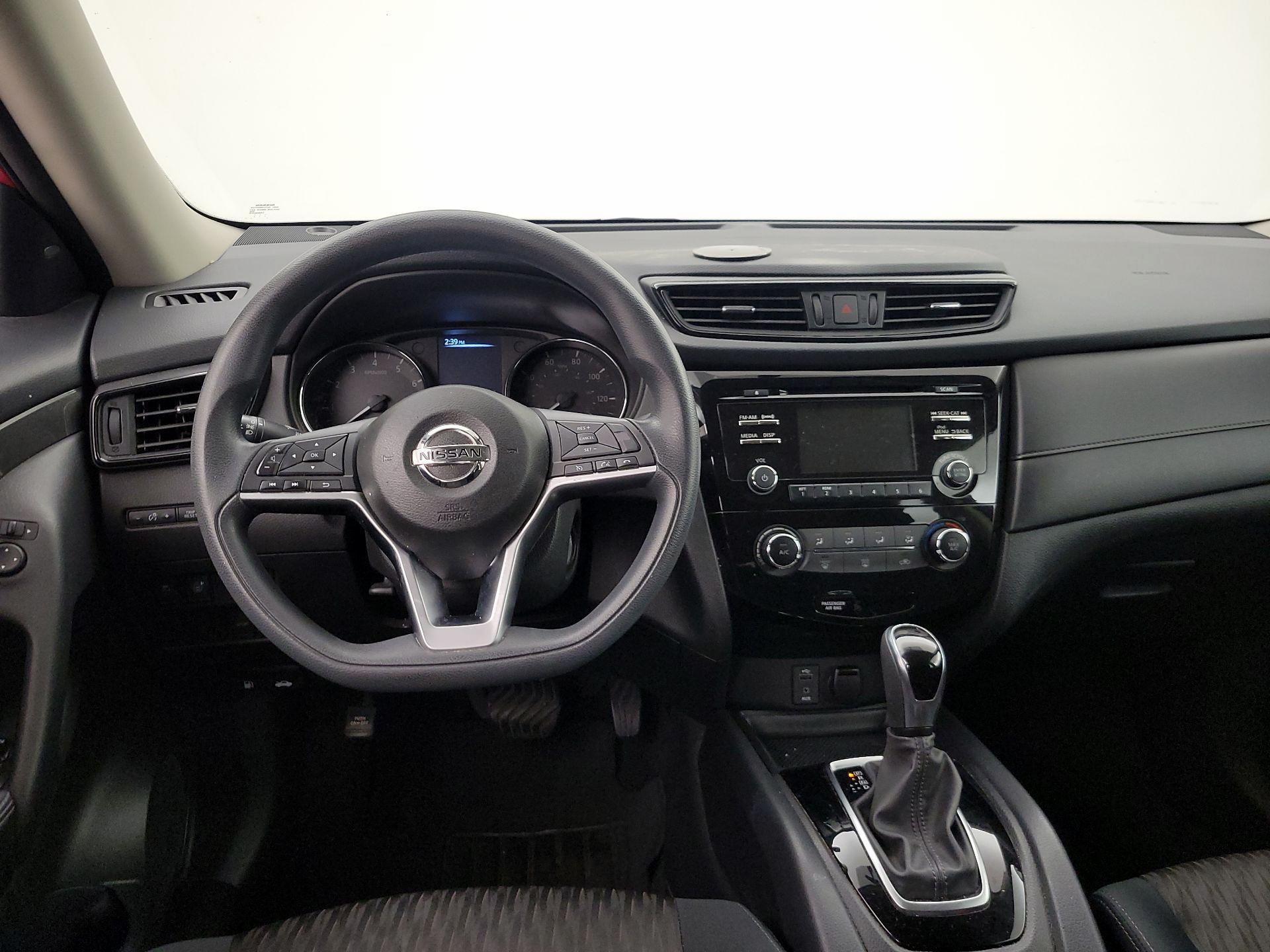 Thumbnail: 2017 Nissan Rogue - 10