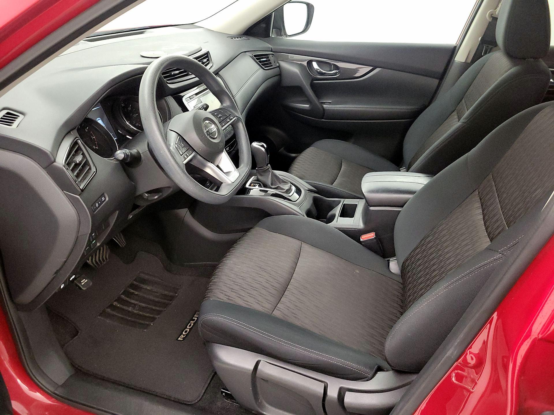 Thumbnail: 2017 Nissan Rogue - 11