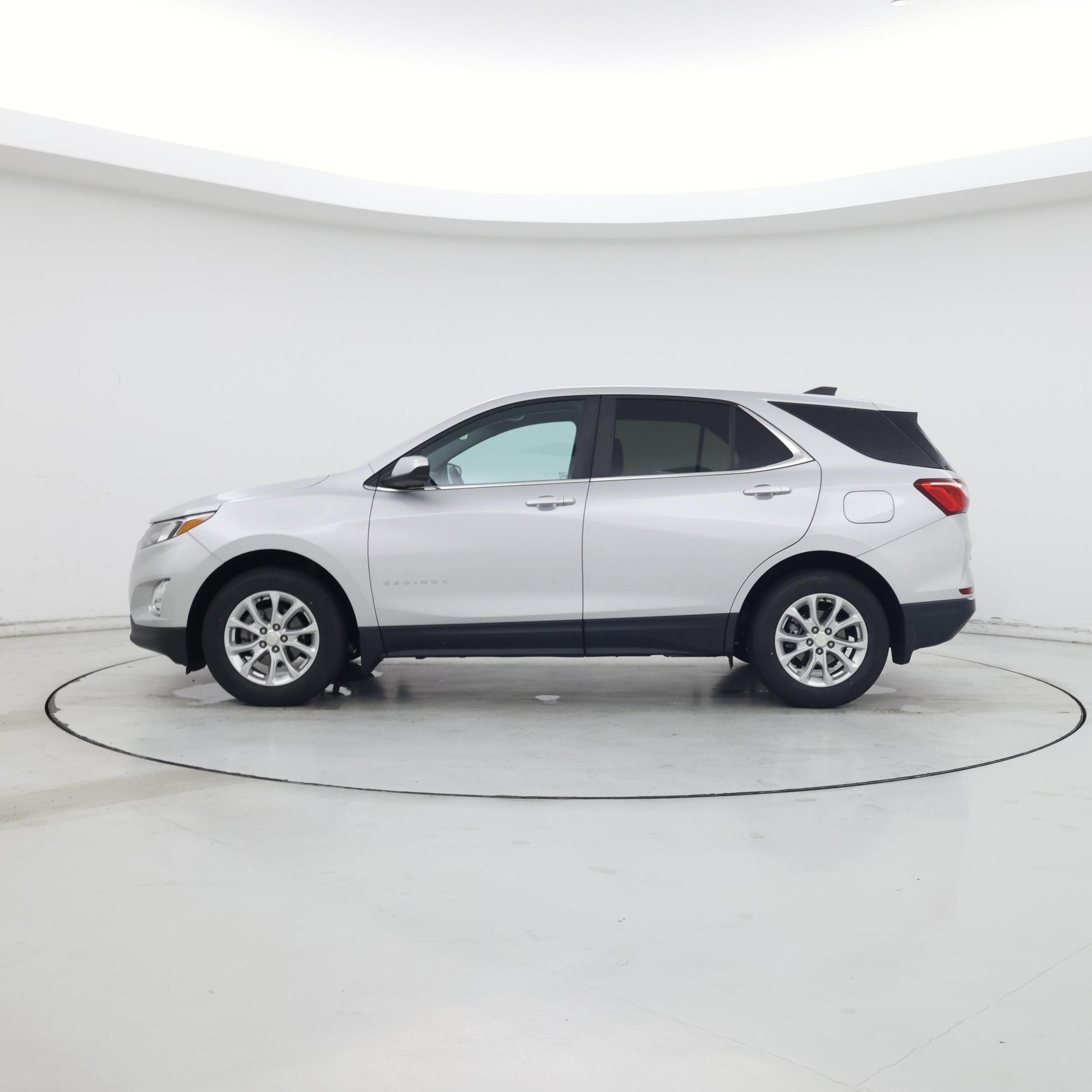 Thumbnail: 2021 Chevrolet Equinox - 3