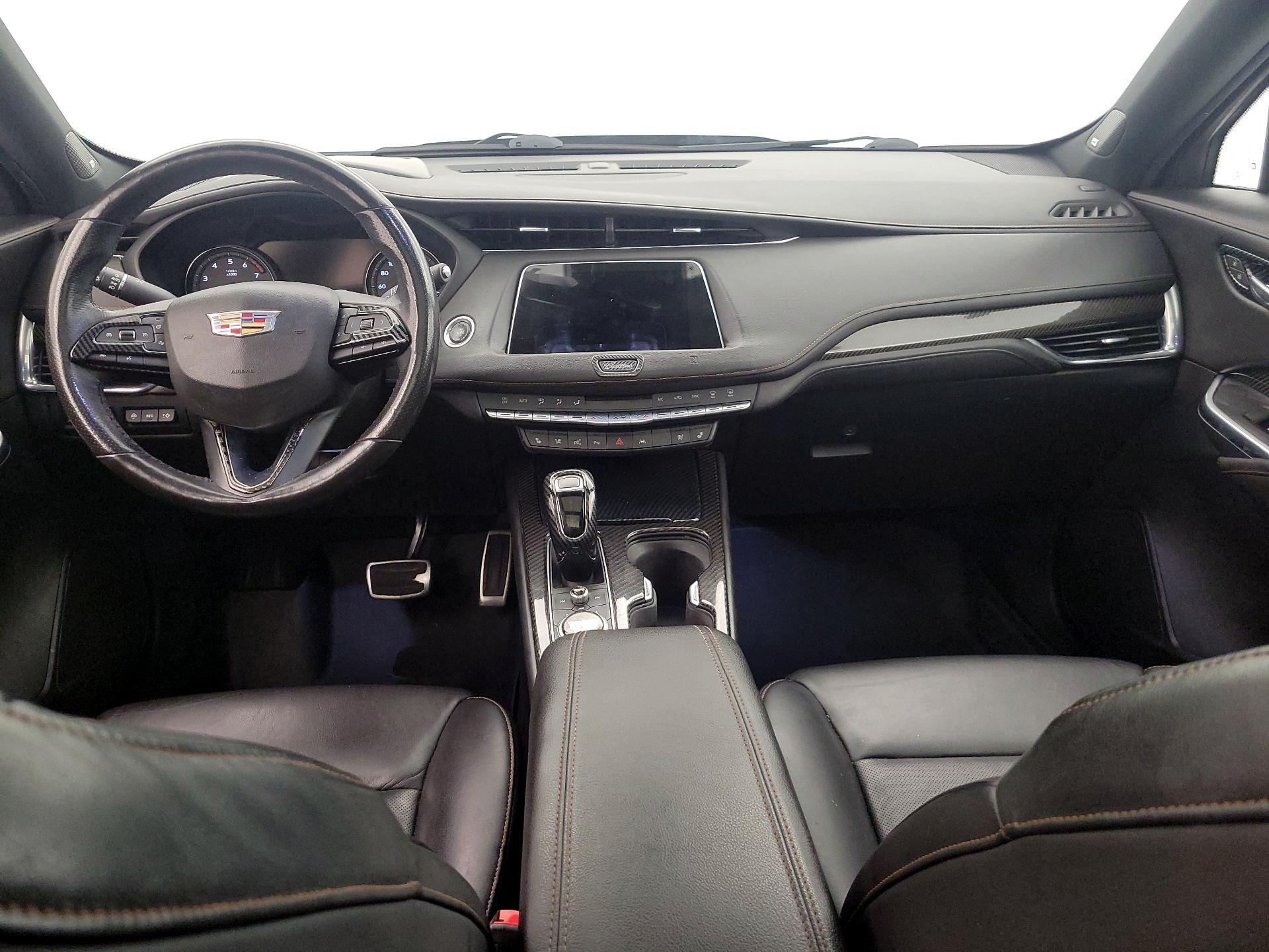Thumbnail: 2019 Cadillac XT4 - 9