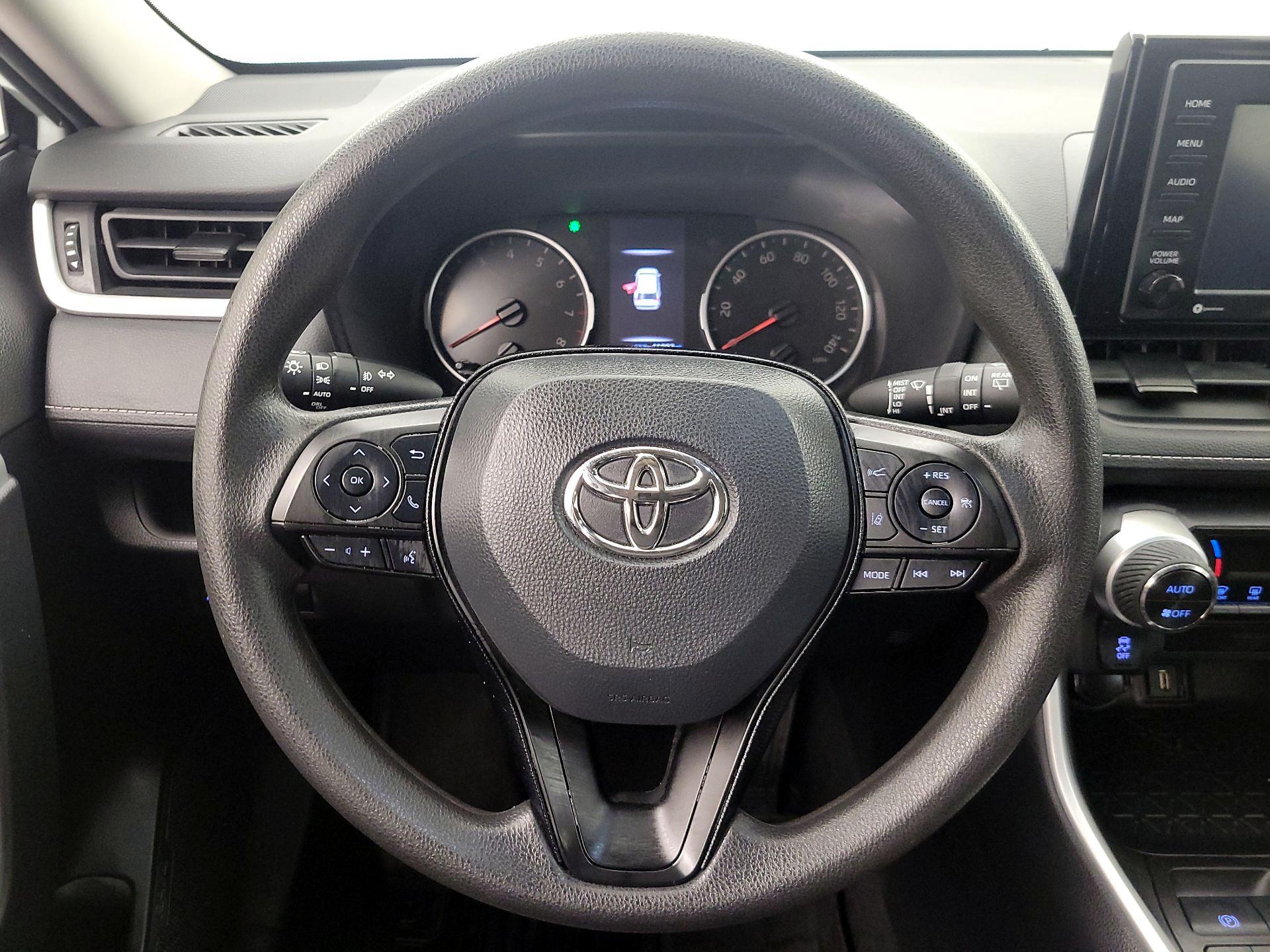 Thumbnail: 2021 Toyota RAV4 - 10