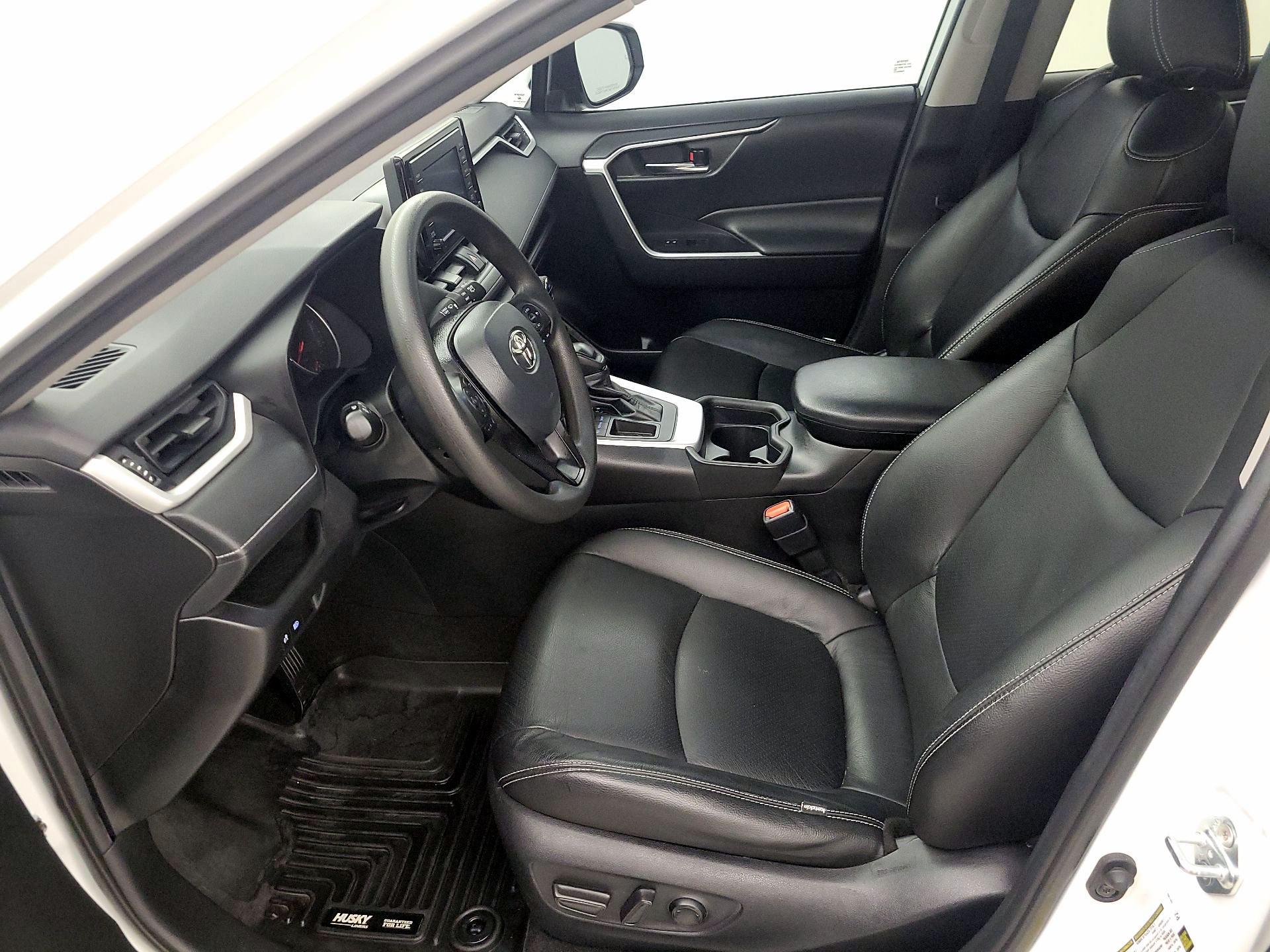 Thumbnail: 2021 Toyota RAV4 - 11