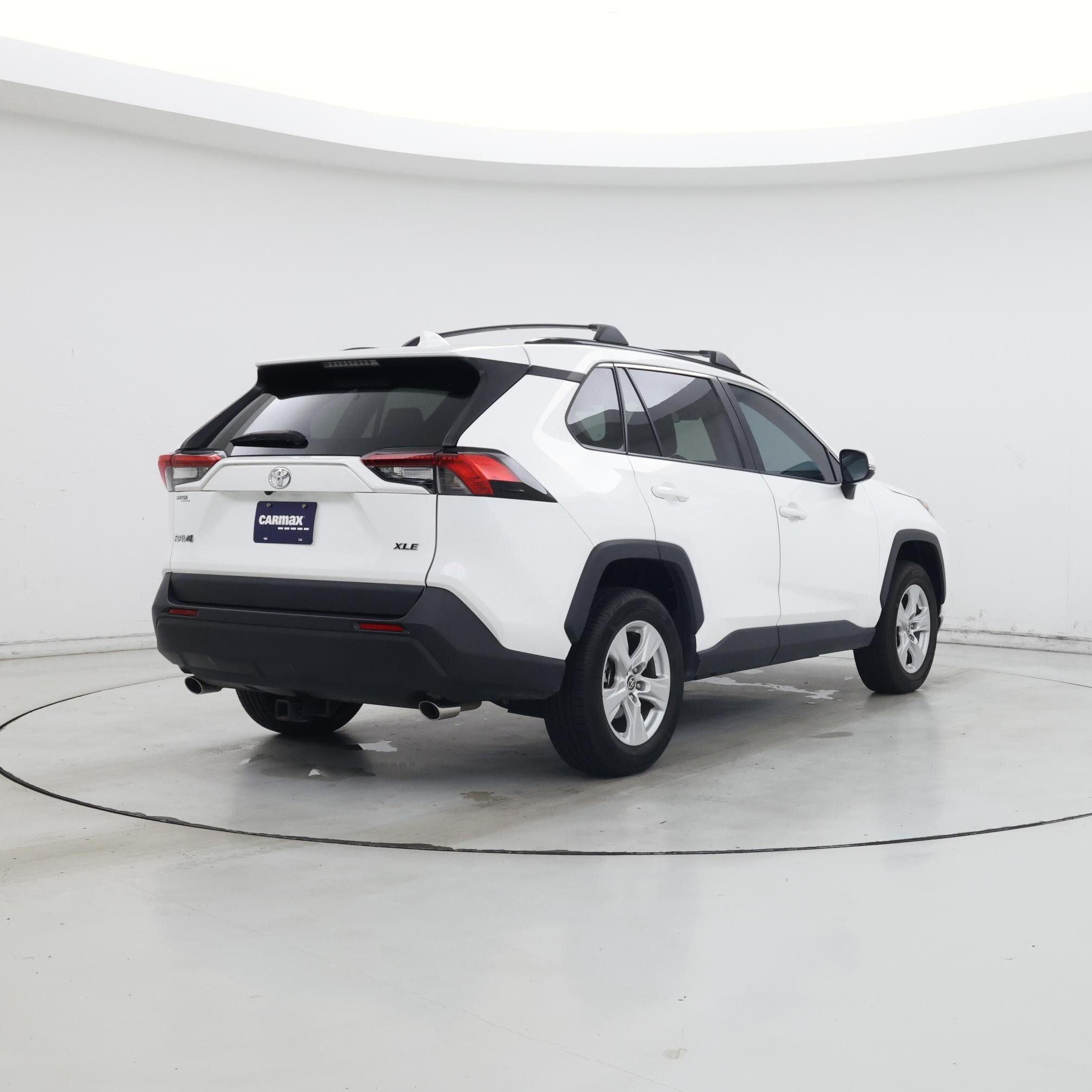 Thumbnail: 2021 Toyota RAV4 - 8