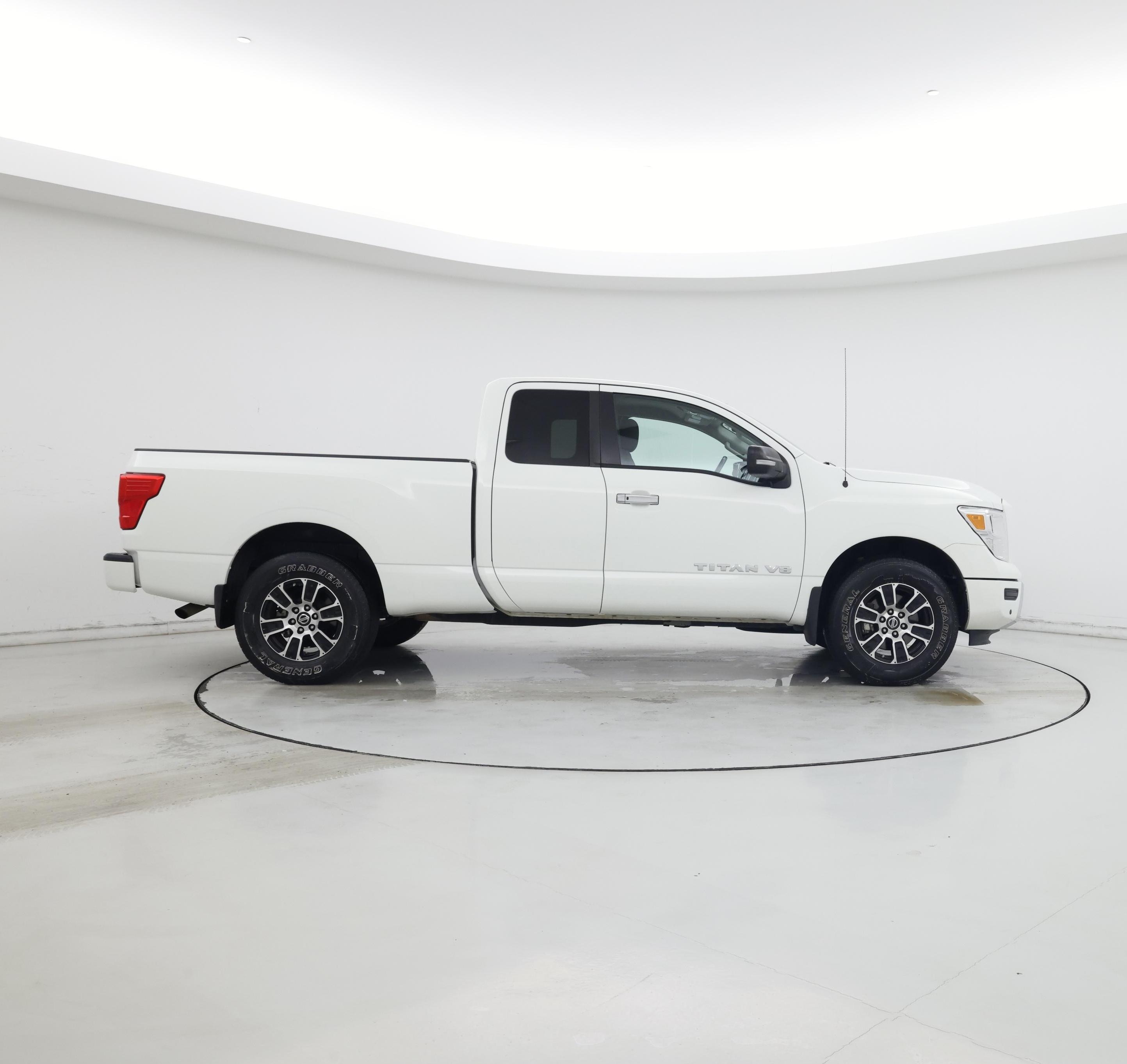 Thumbnail: 2020 Nissan Titan - 7