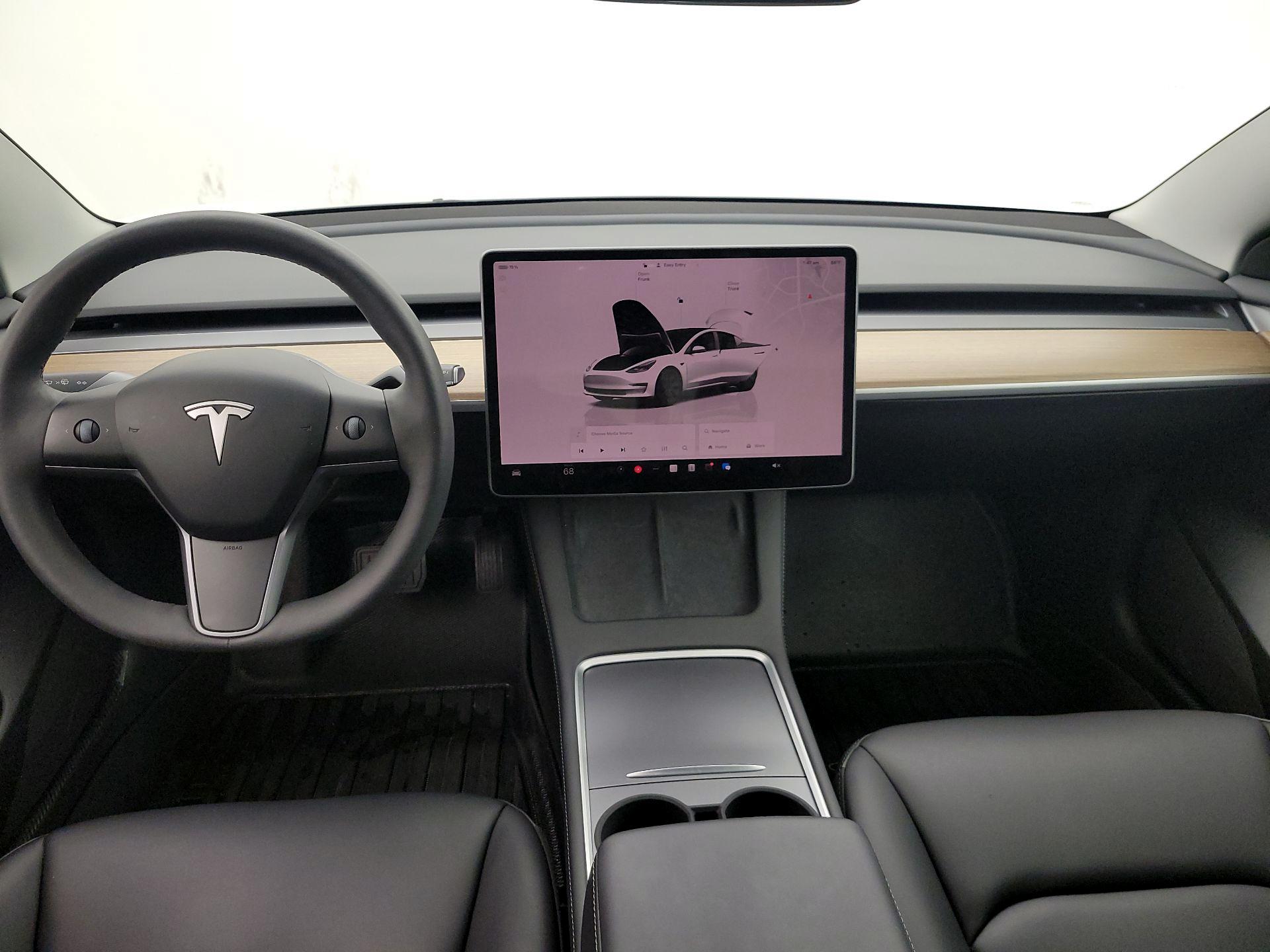 Thumbnail: 2023 Tesla Model 3 - 9