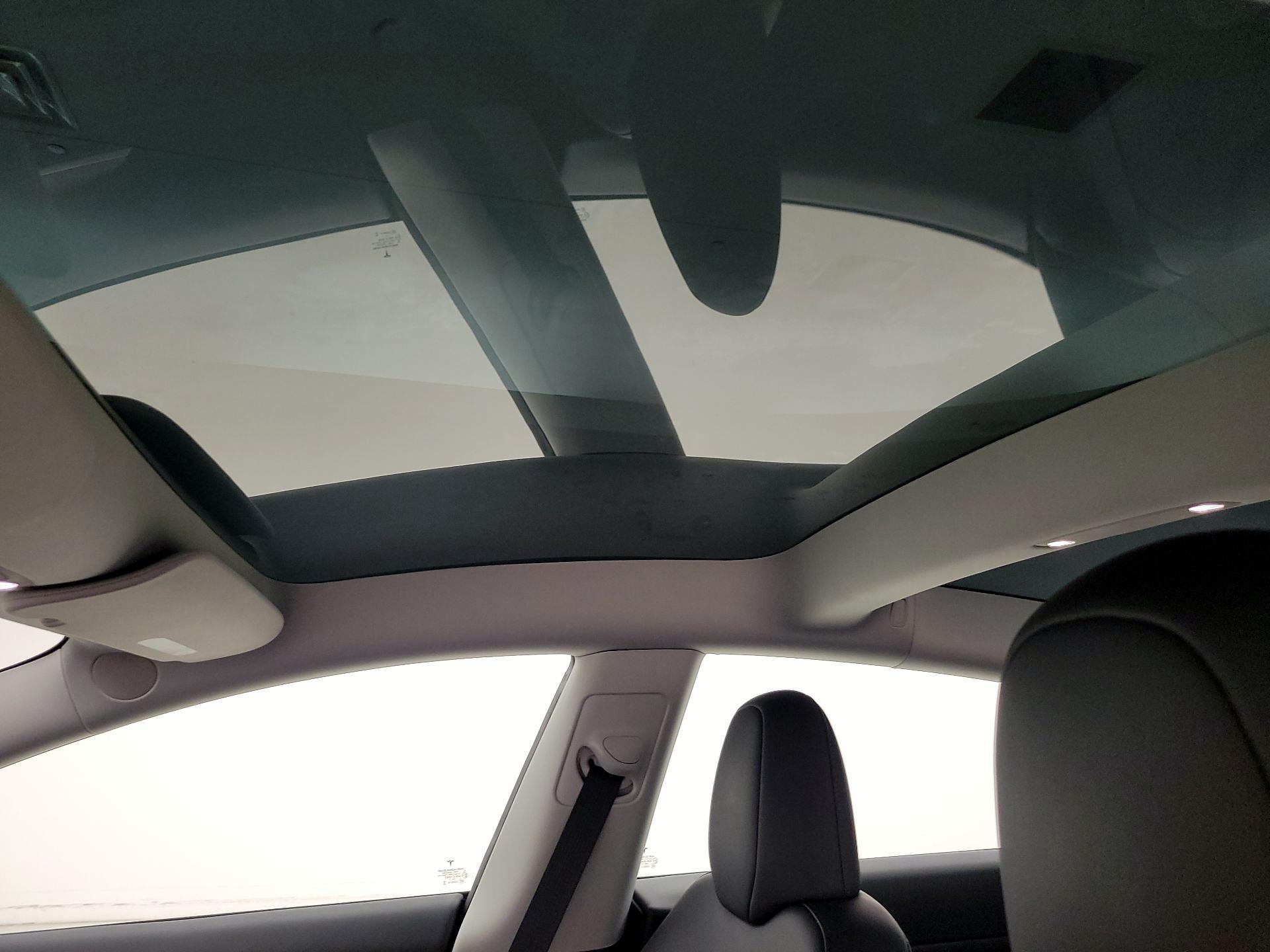 Thumbnail: 2023 Tesla Model 3 - 19