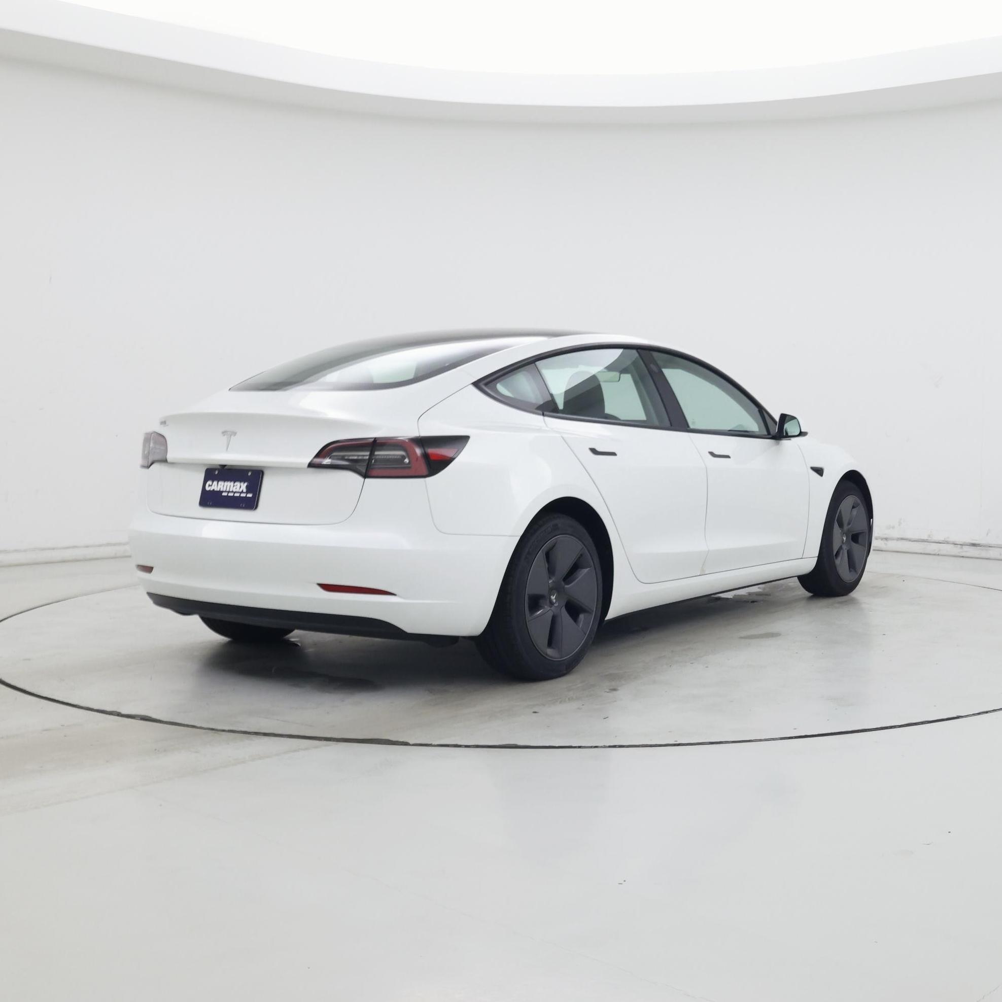 Thumbnail: 2023 Tesla Model 3 - 8