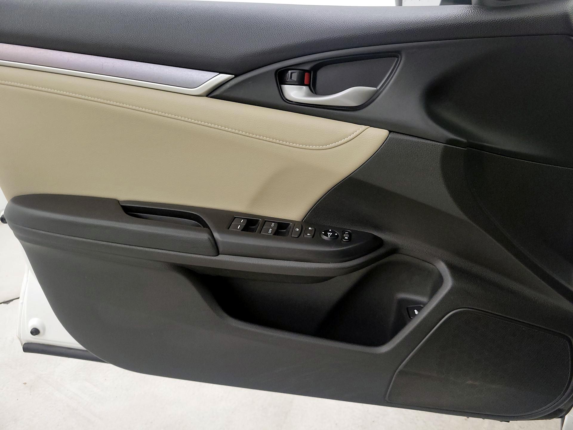 Thumbnail: 2017 Honda Civic - 12