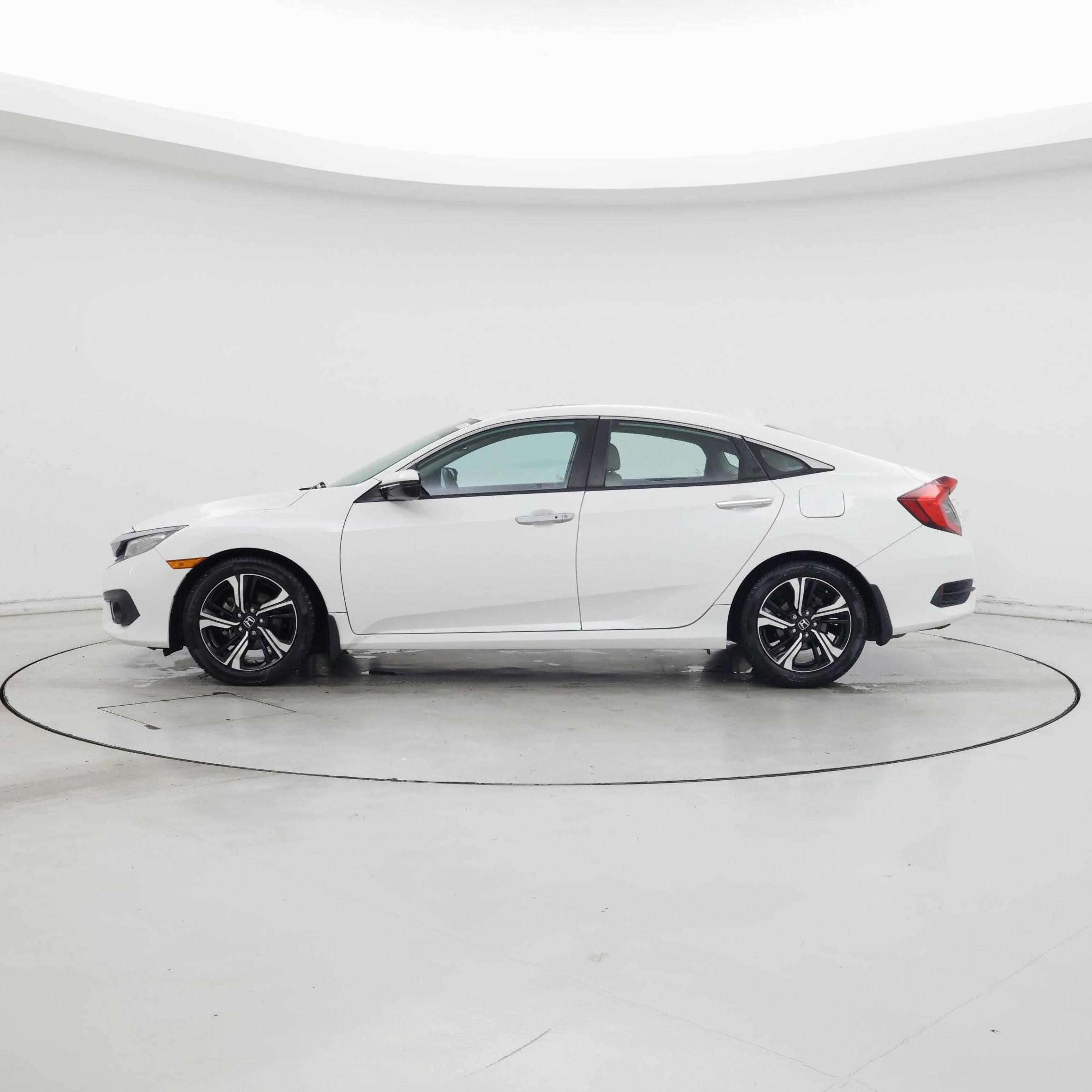 Thumbnail: 2017 Honda Civic - 3