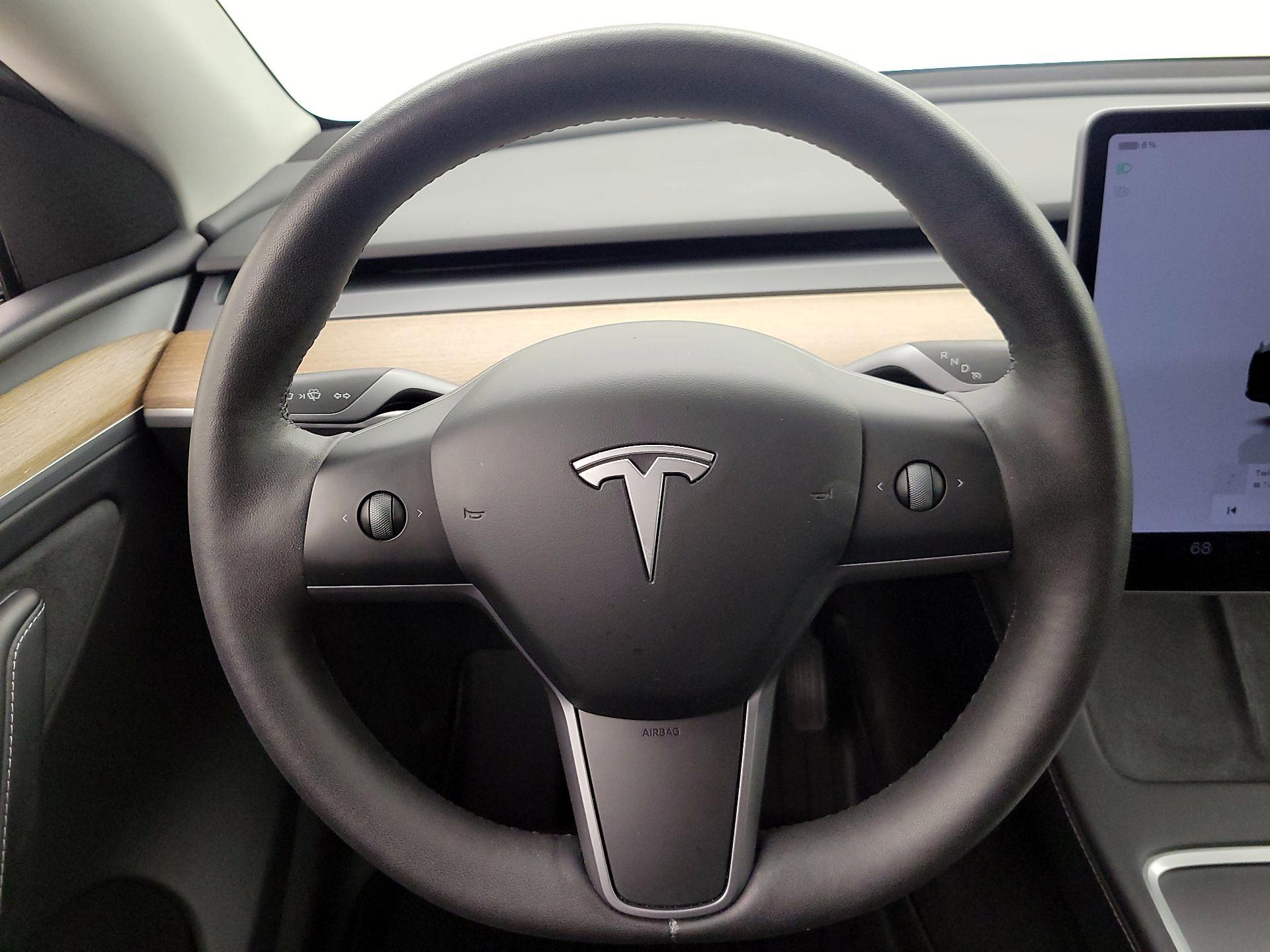 Thumbnail: 2023 Tesla Model Y - 10