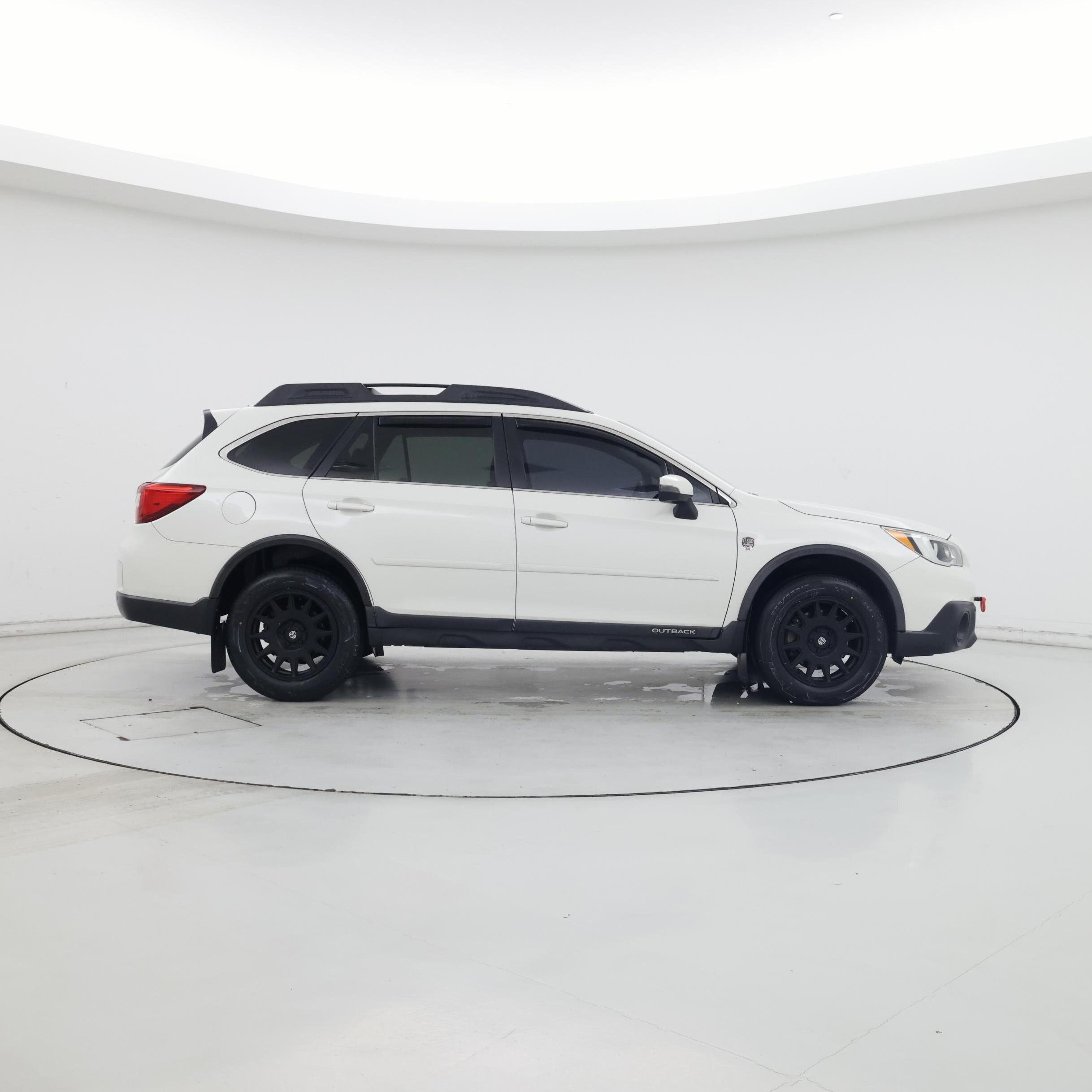 Thumbnail: 2017 Subaru Outback - 7