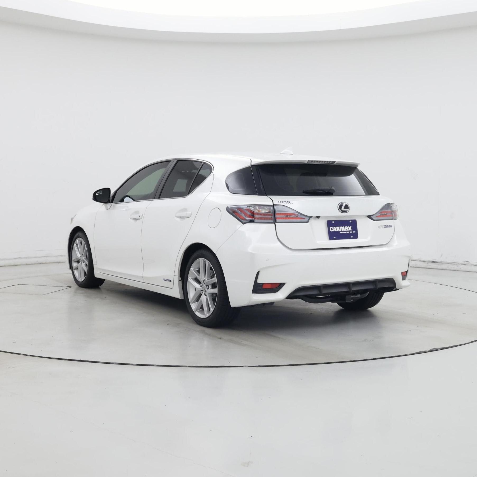 Thumbnail: 2017 Lexus CT - 2