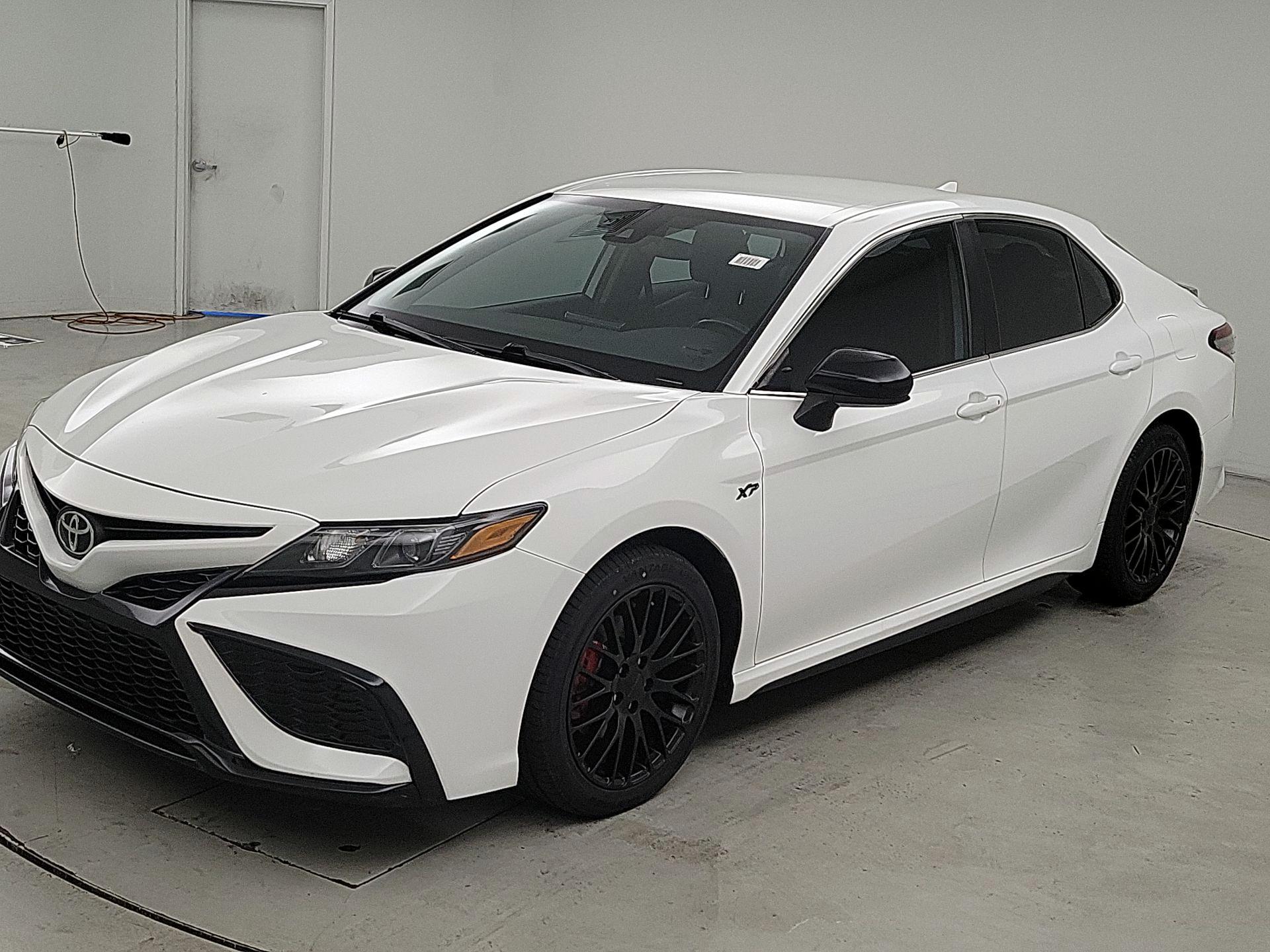 Thumbnail: 2021 Toyota Camry - 3