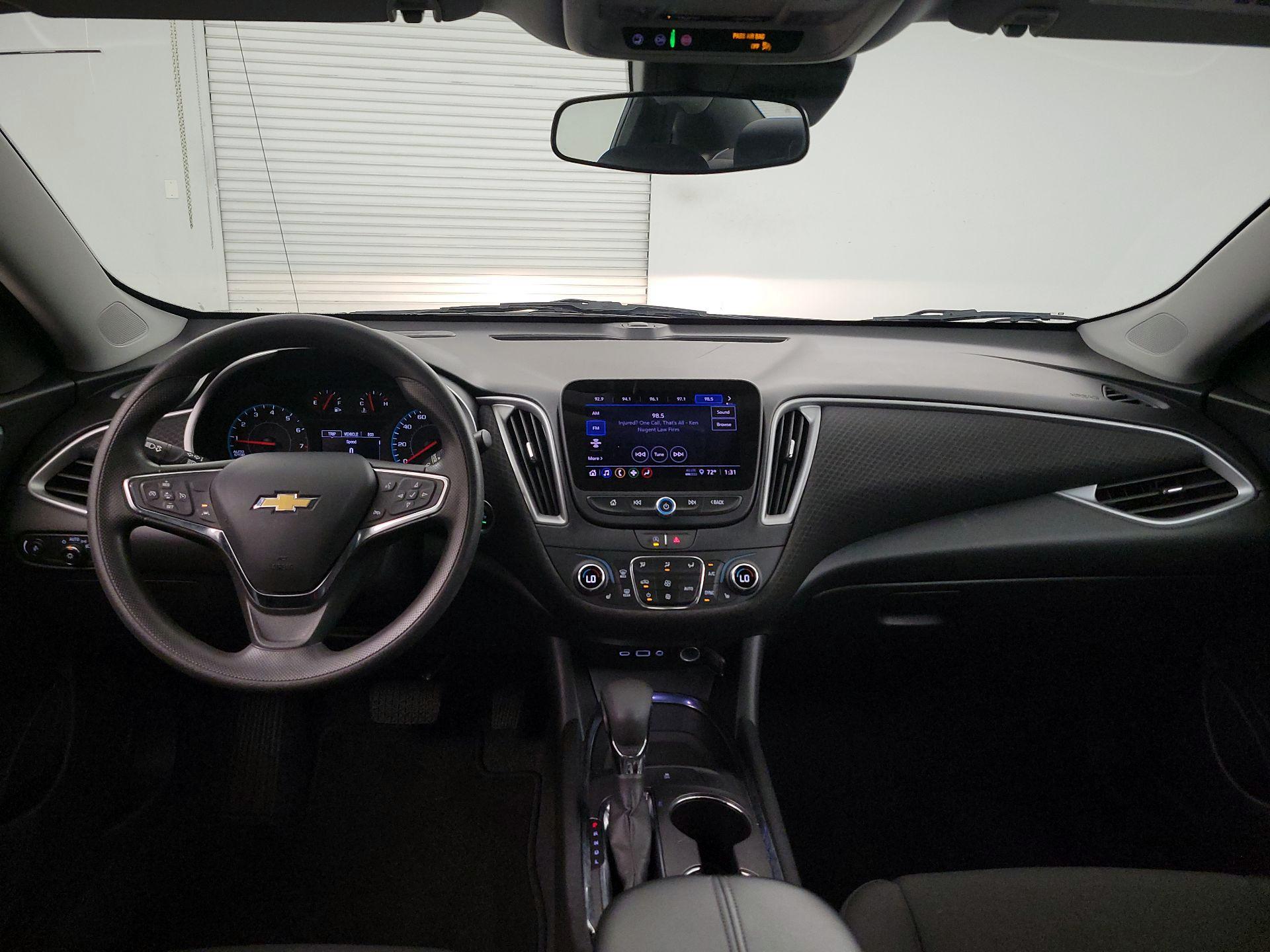 Thumbnail: 2023 Chevrolet Malibu - 9