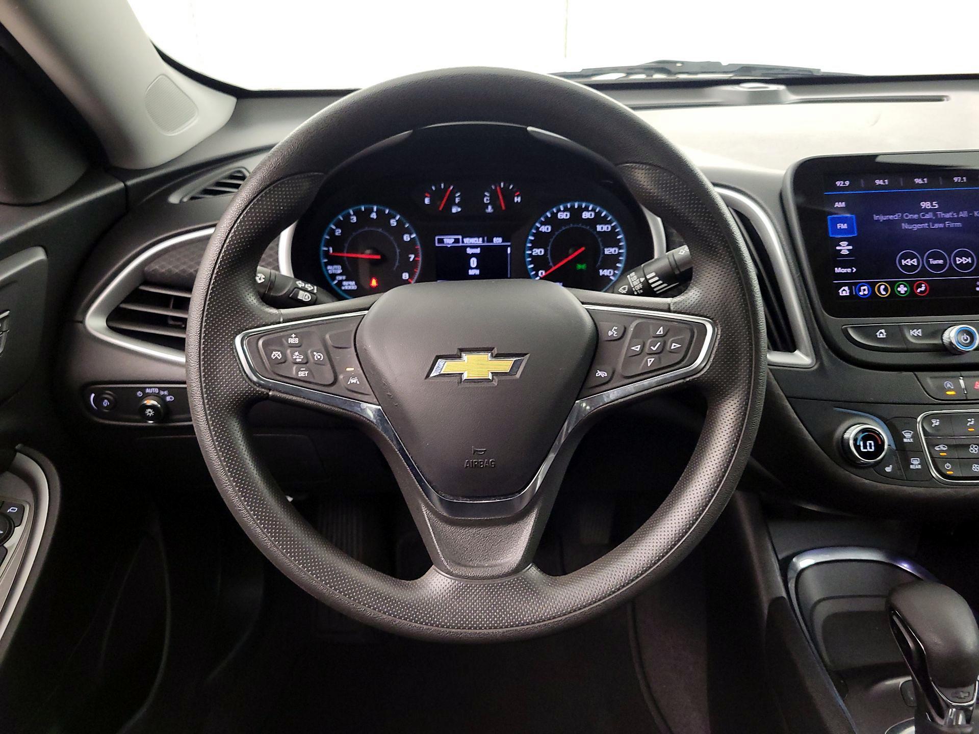Thumbnail: 2023 Chevrolet Malibu - 10
