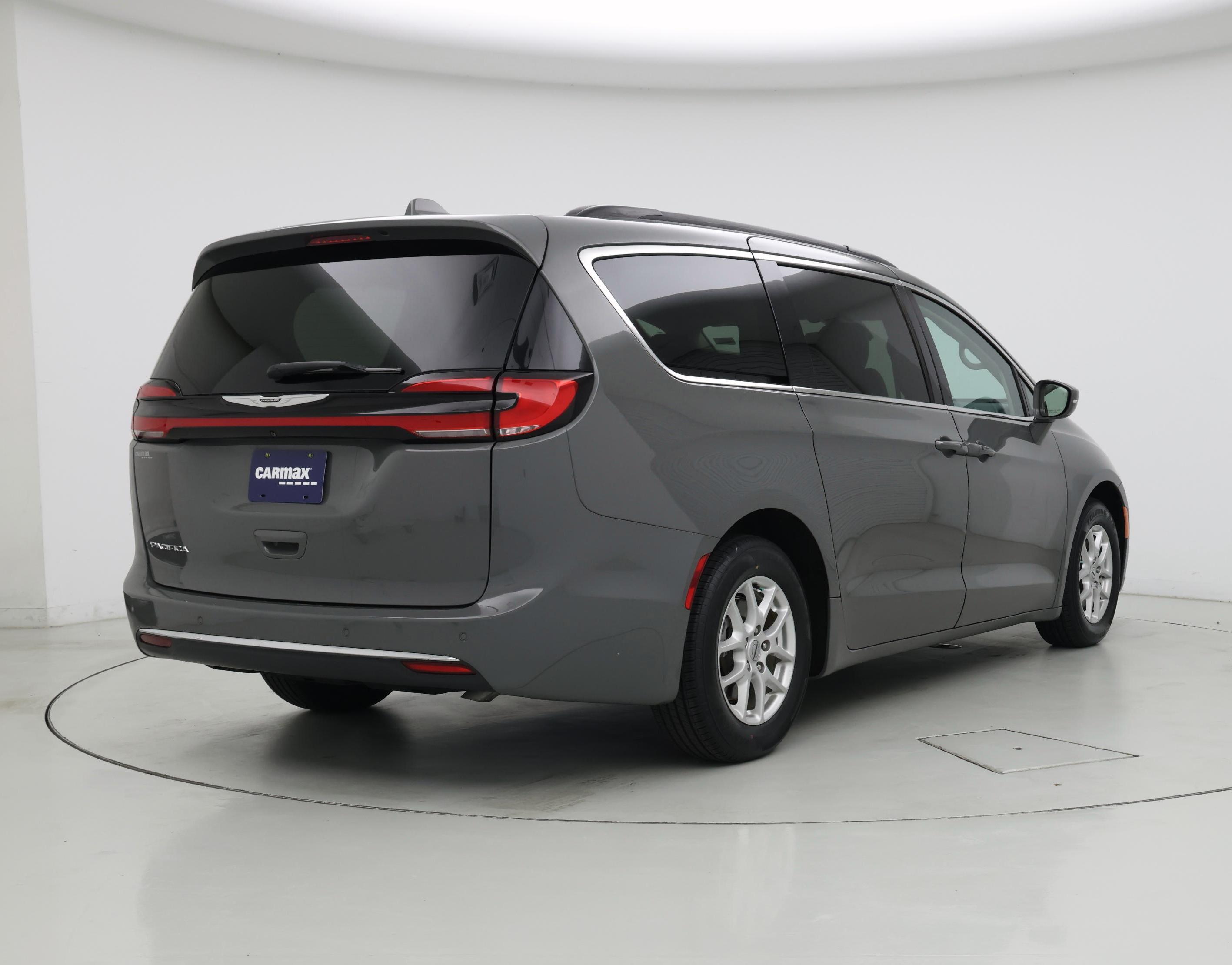 Thumbnail: 2022 Chrysler Pacifica - 8