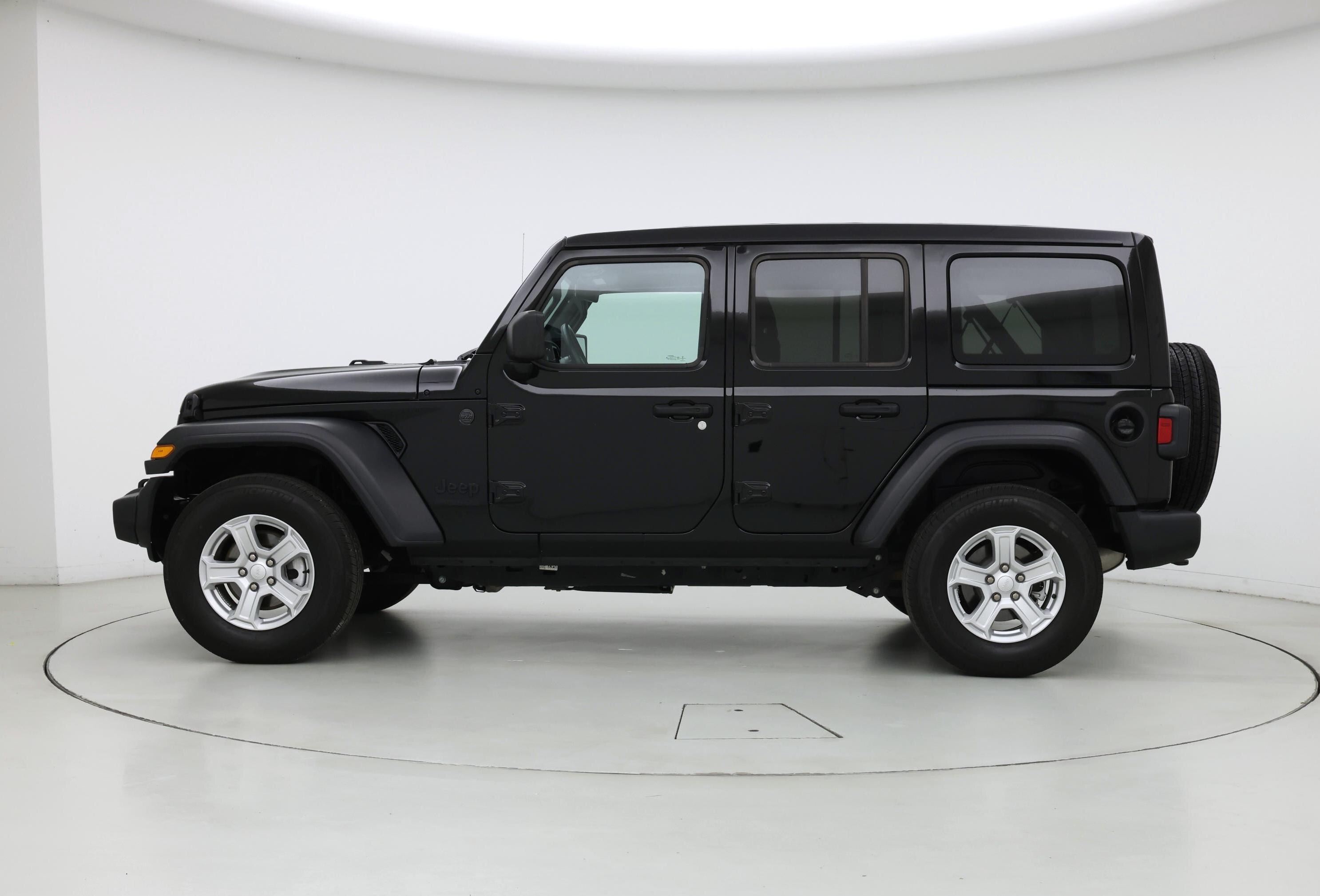 Thumbnail: 2022 Jeep Wrangler - 3