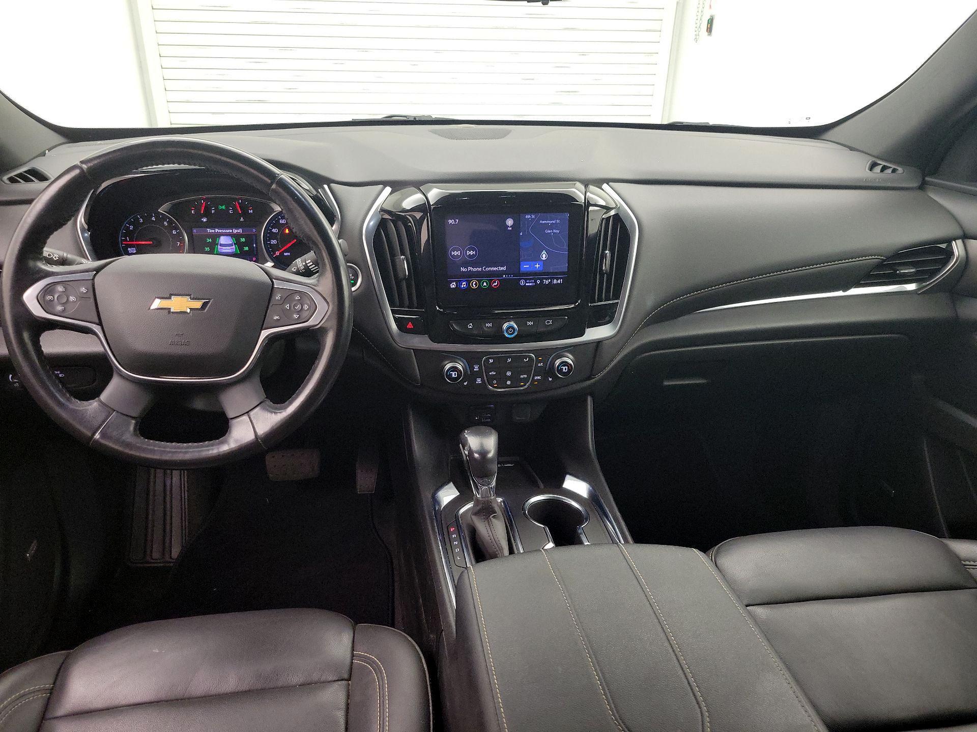 Thumbnail: 2022 Chevrolet Traverse - 9