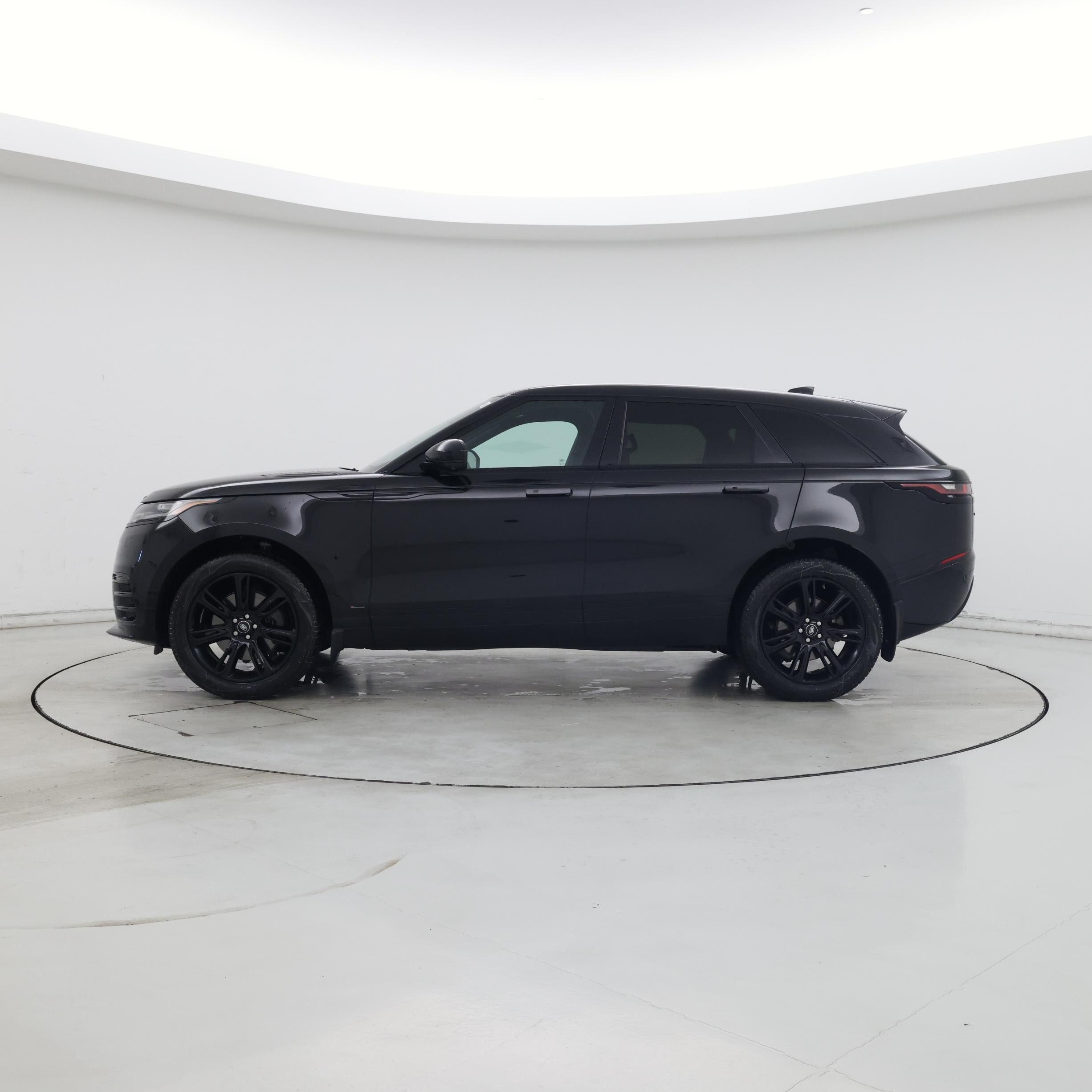 Thumbnail: 2021 Land Rover Range Rover Velar - 3