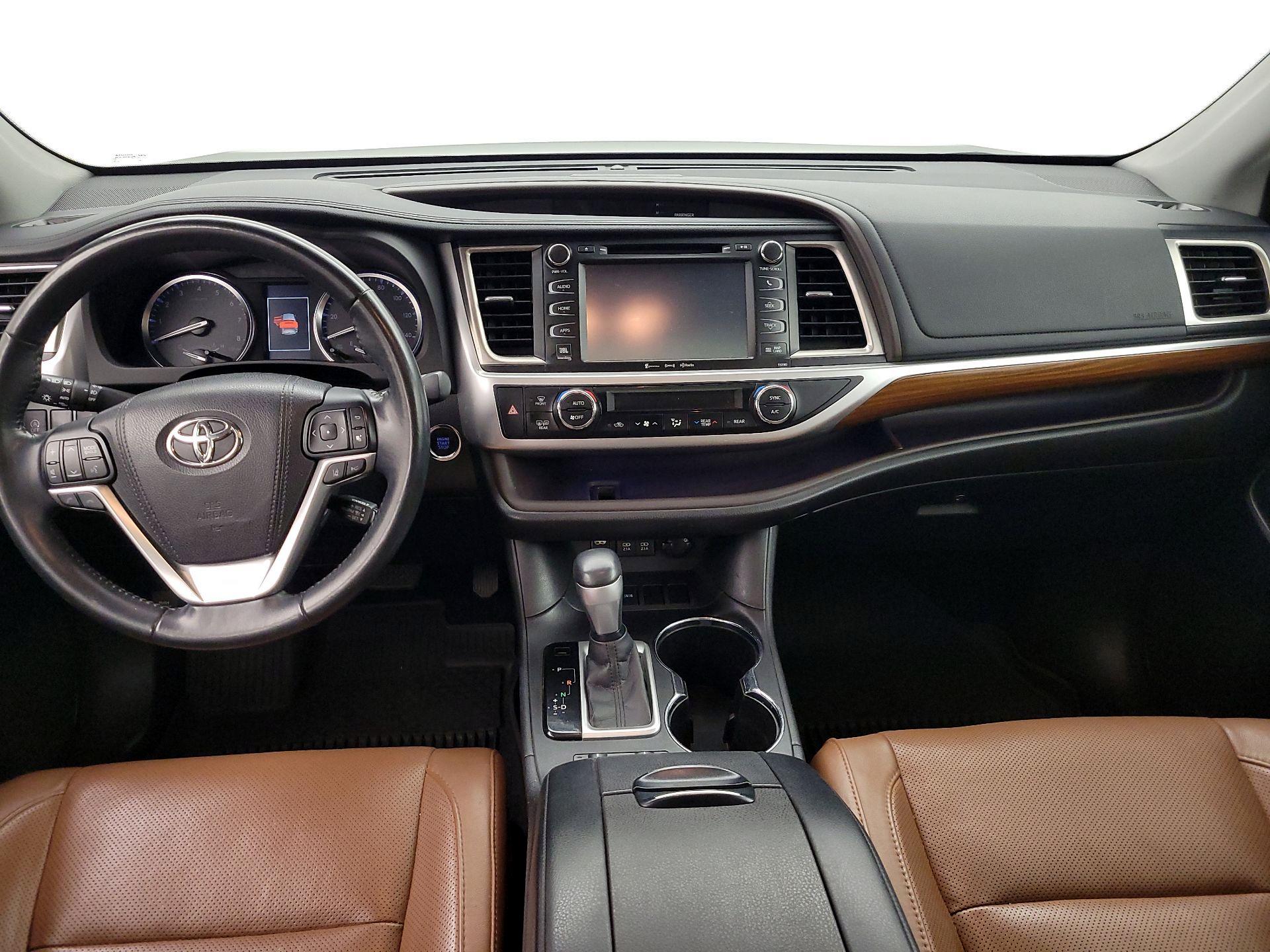 Thumbnail: 2017 Toyota Highlander - 9