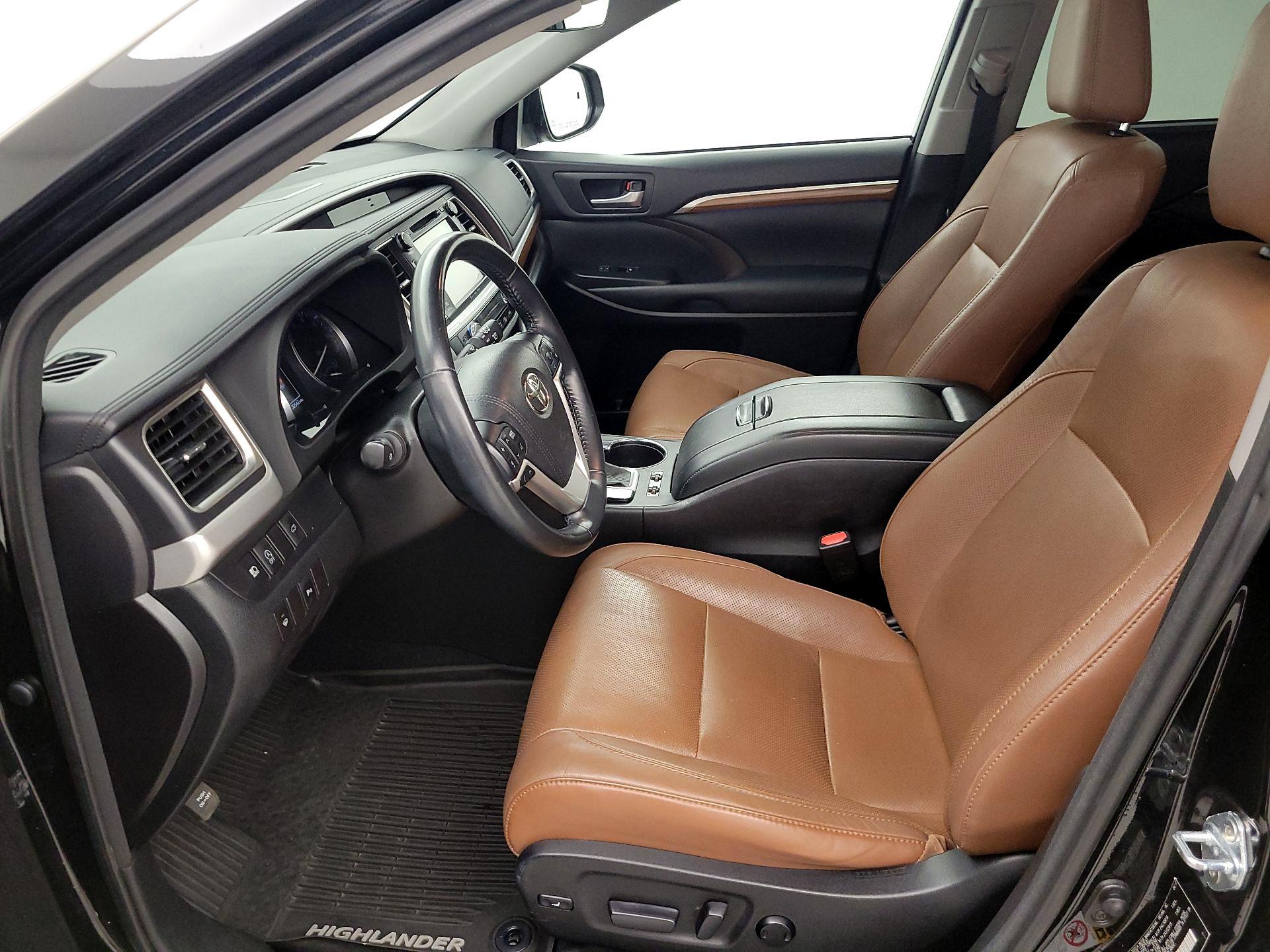 Thumbnail: 2017 Toyota Highlander - 11