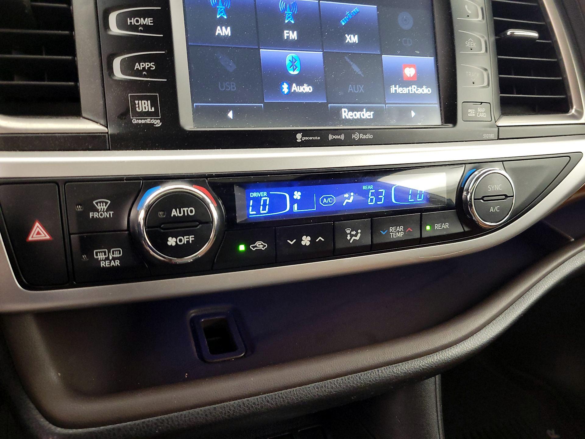 Thumbnail: 2017 Toyota Highlander - 16
